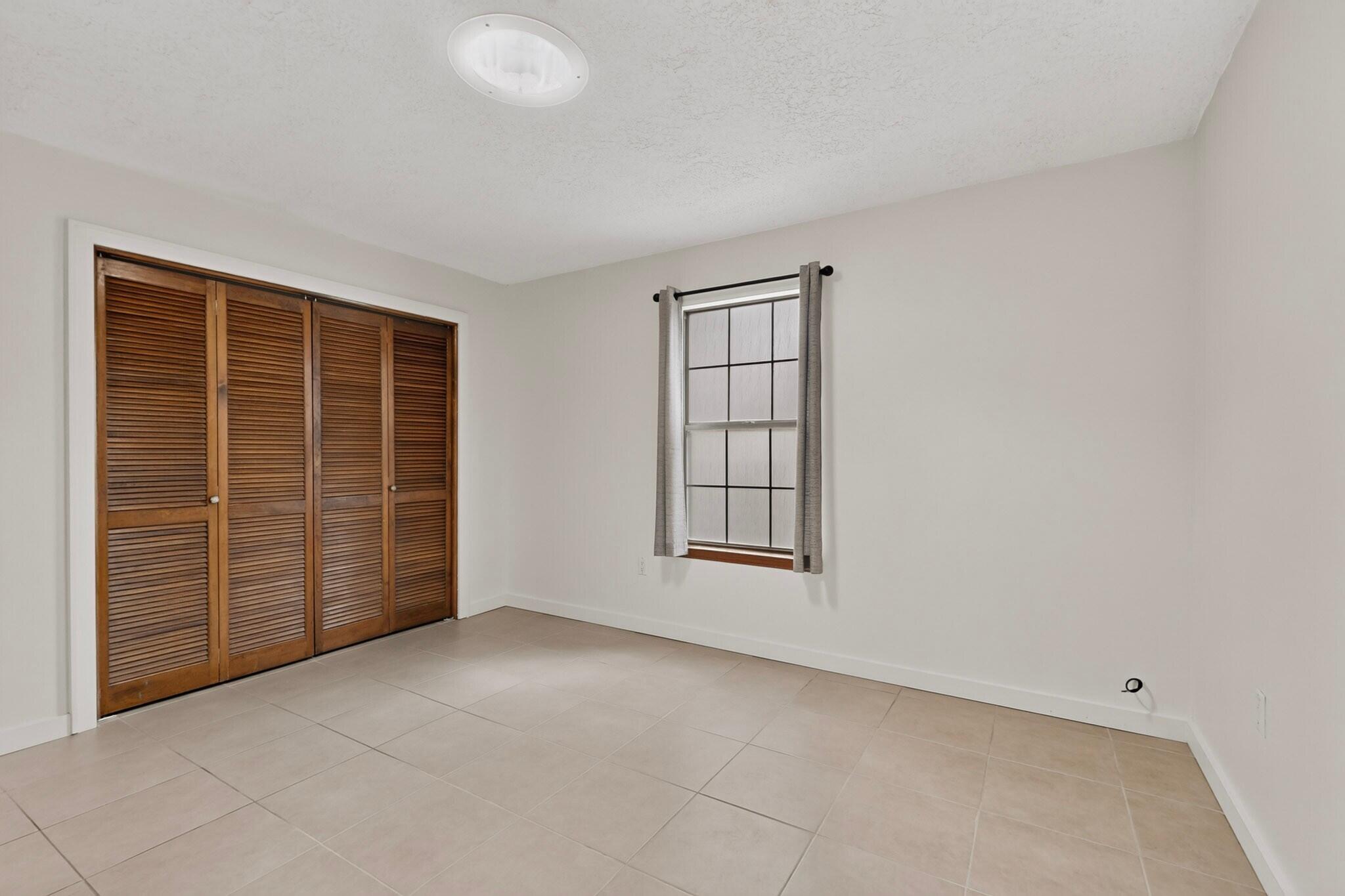 Photo 3 — 9919 Academy Knolls Dr Drive NE