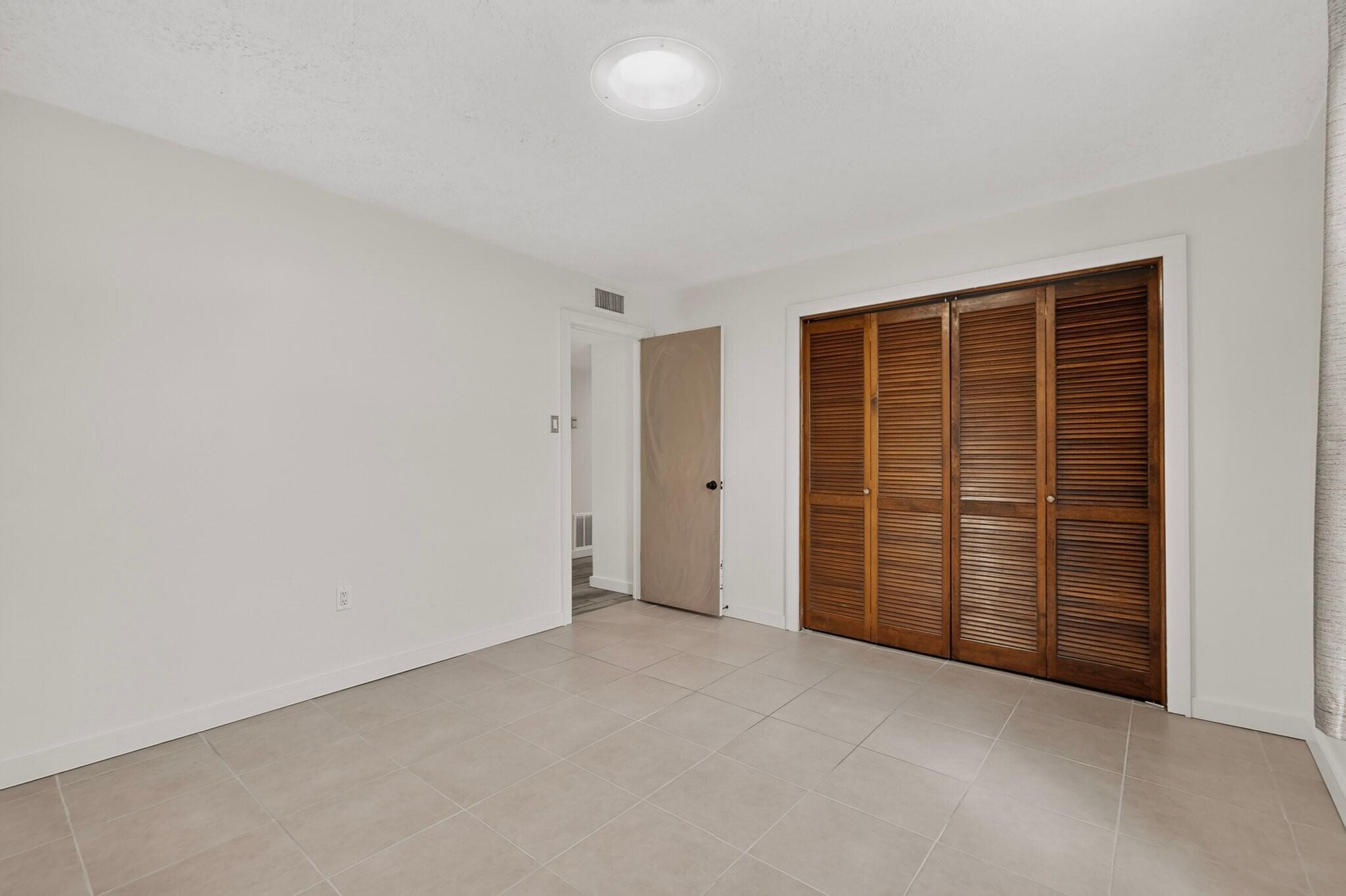 Photo 4 — 9919 Academy Knolls Dr Drive NE