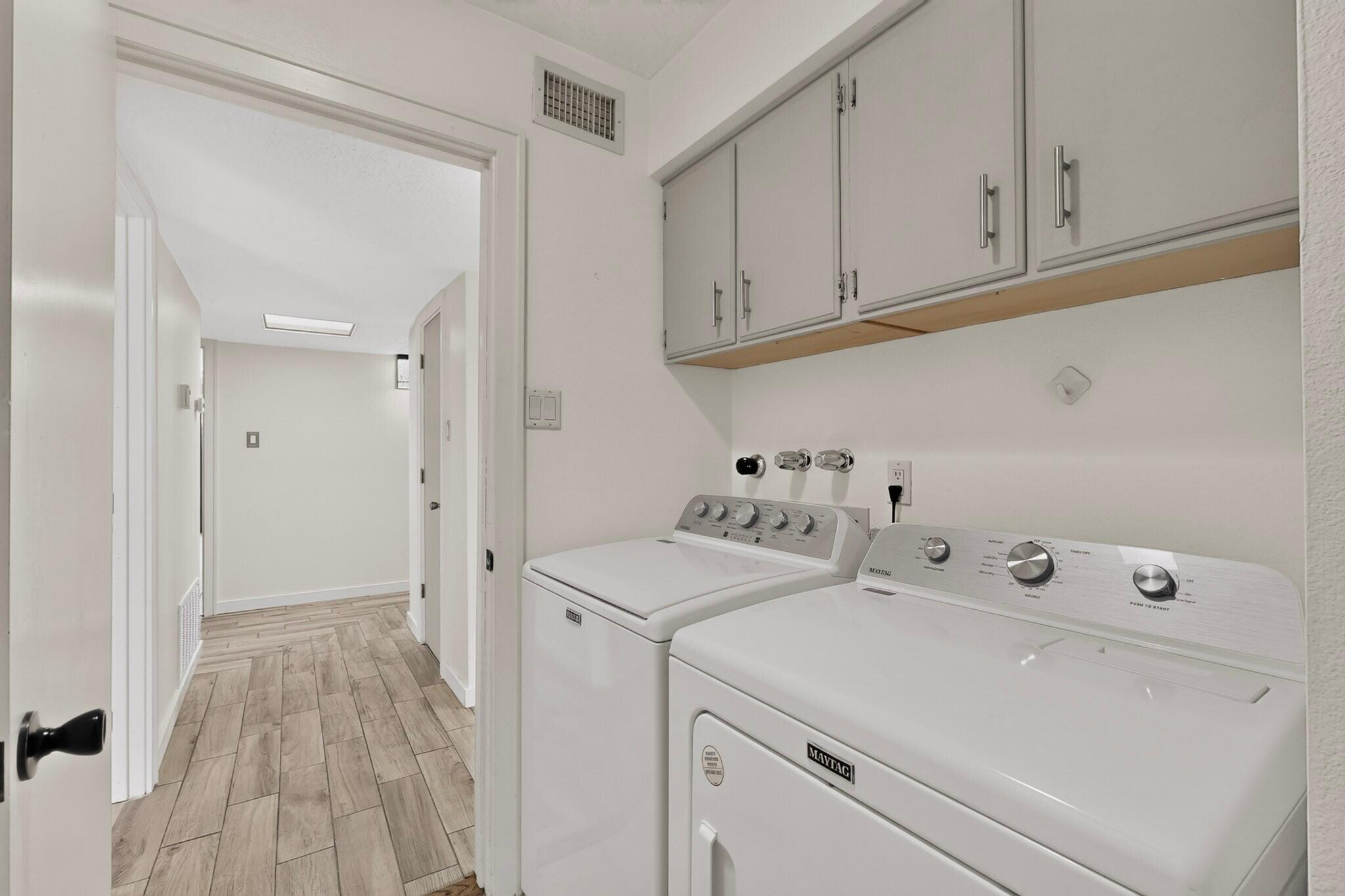 Photo 12 — 9919 Academy Knolls Dr Drive NE