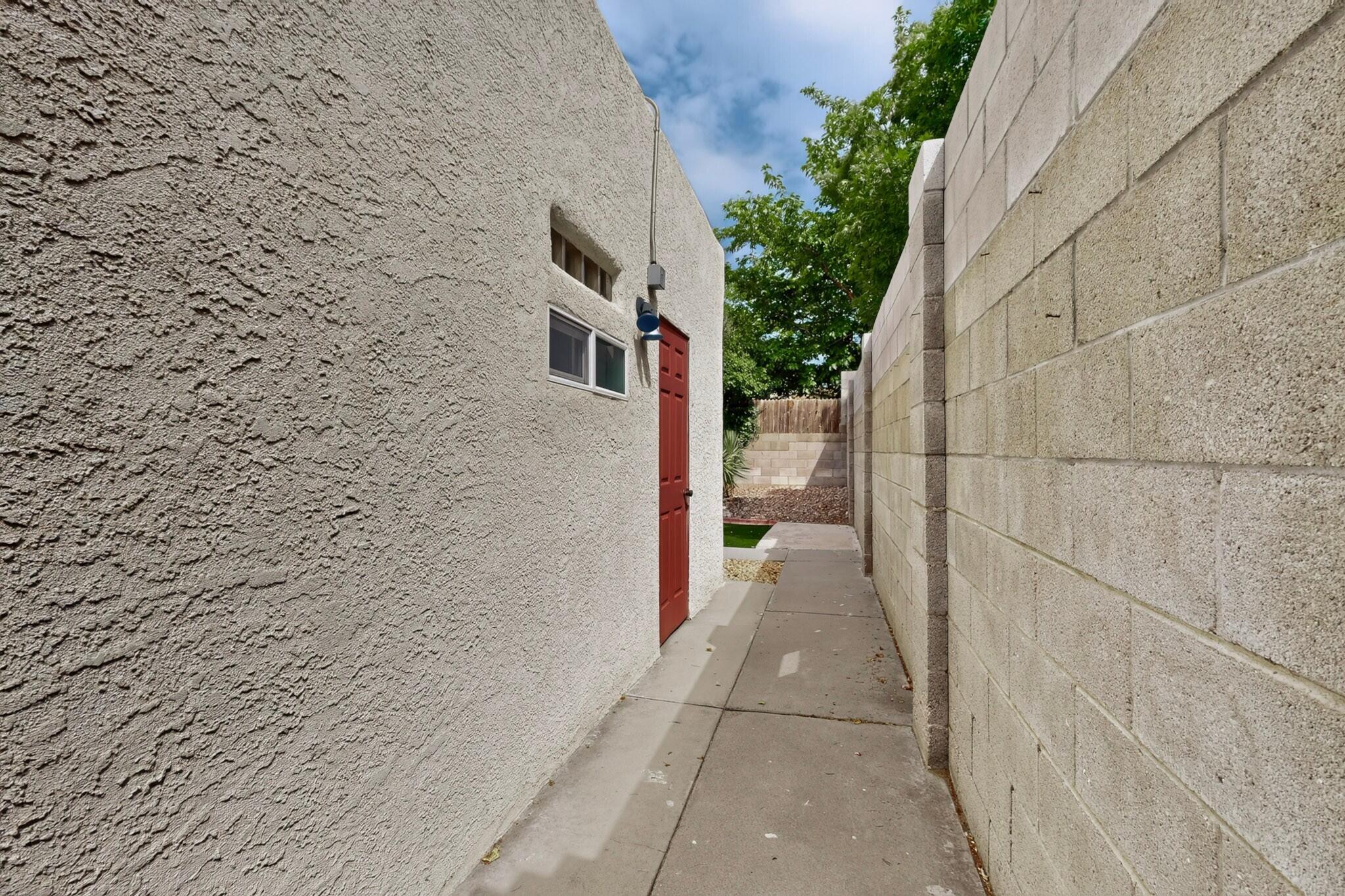 Photo 20 — 9919 Academy Knolls Dr Drive NE