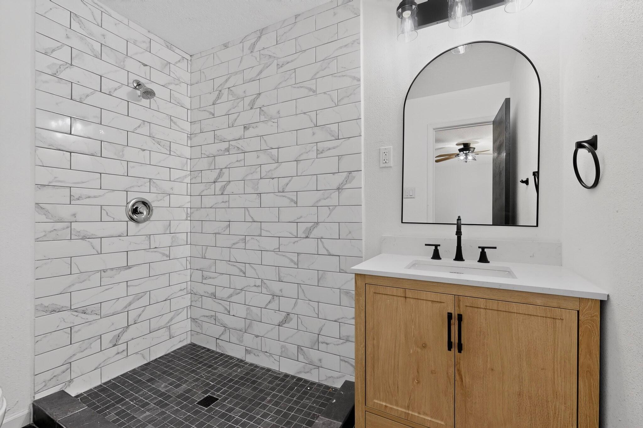 Photo 17 — 7709 Summer Avenue NE