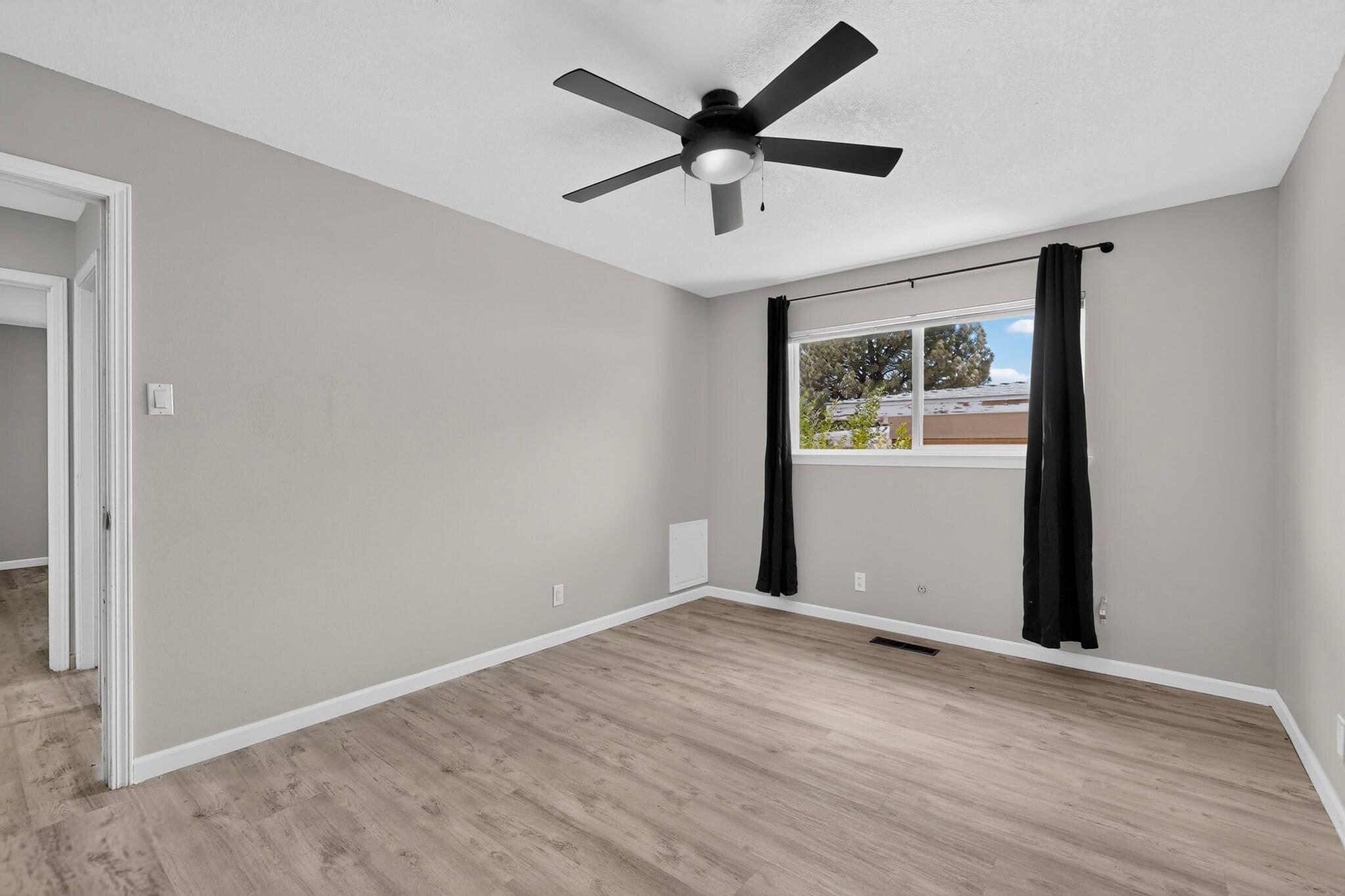 Photo 20 — 7709 Summer Avenue NE