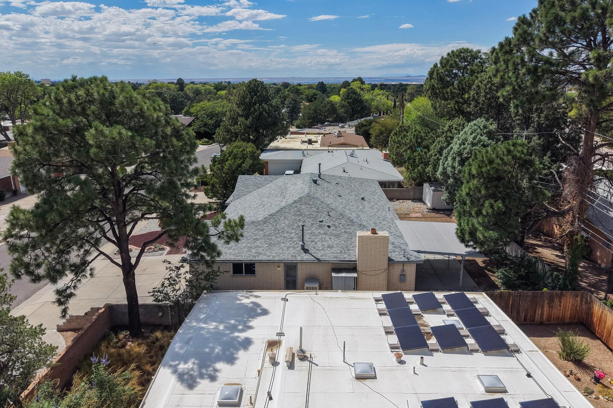 Photo 4 — 7709 Summer Avenue NE