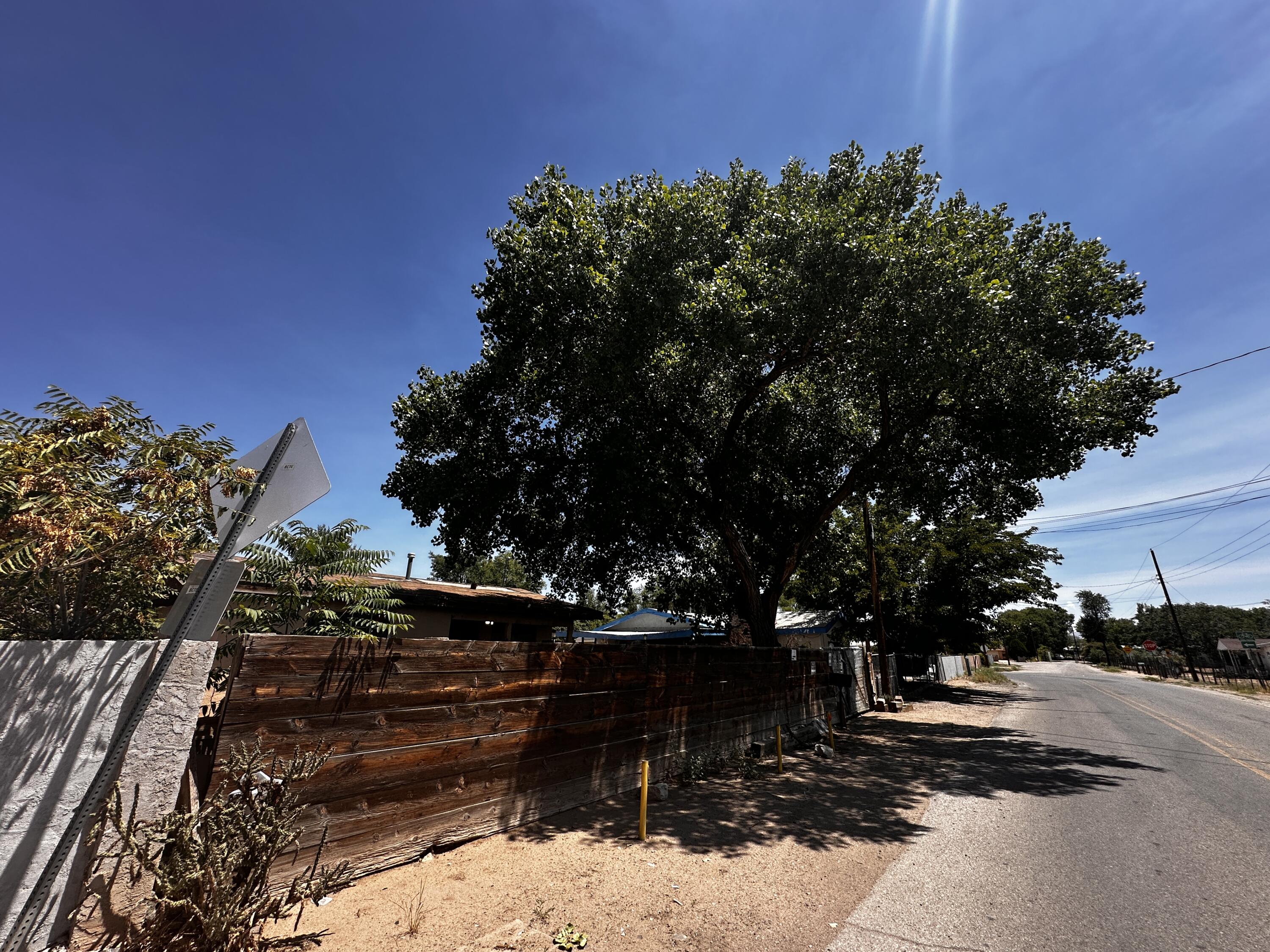 Photo 3 — 2804 Justo Road SW