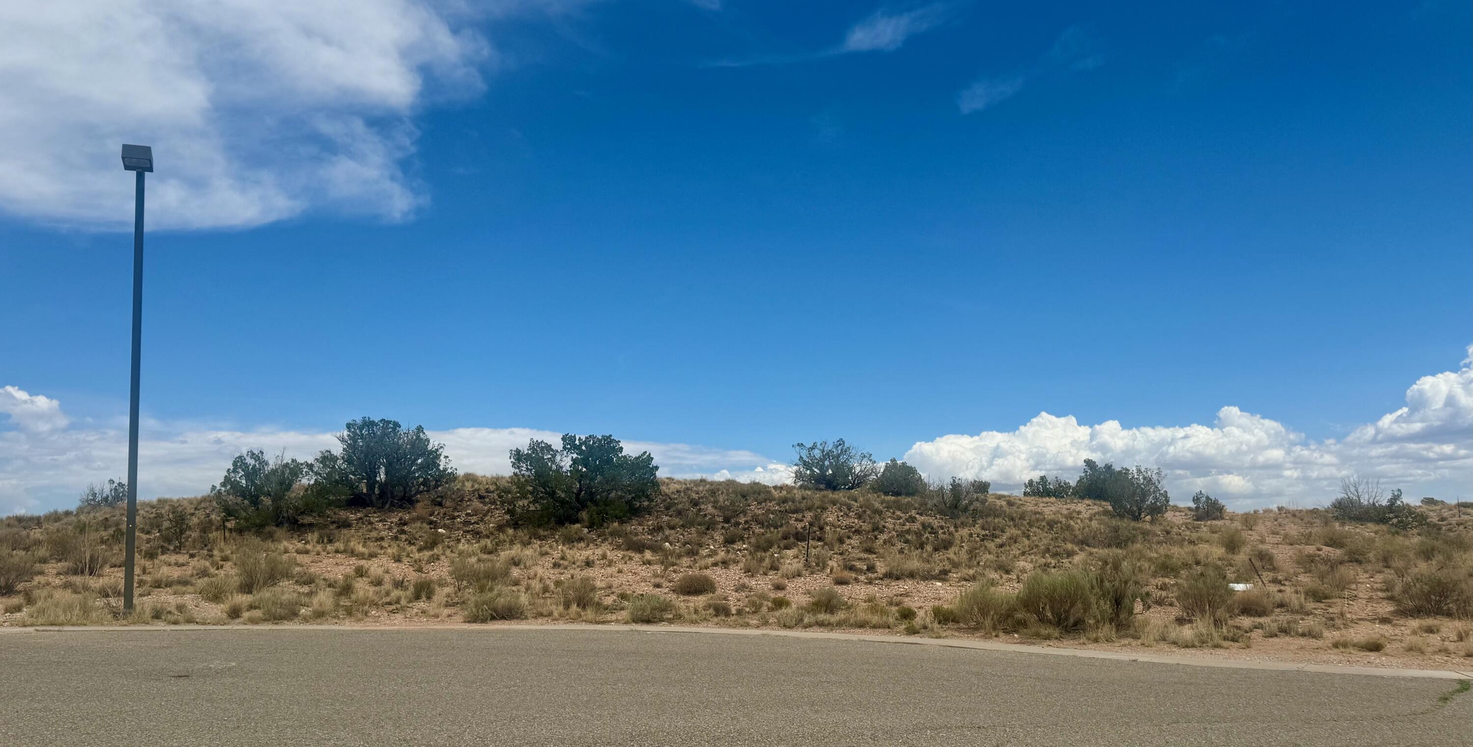 6132 Rooster Point NE, Rio Rancho, NM 87144