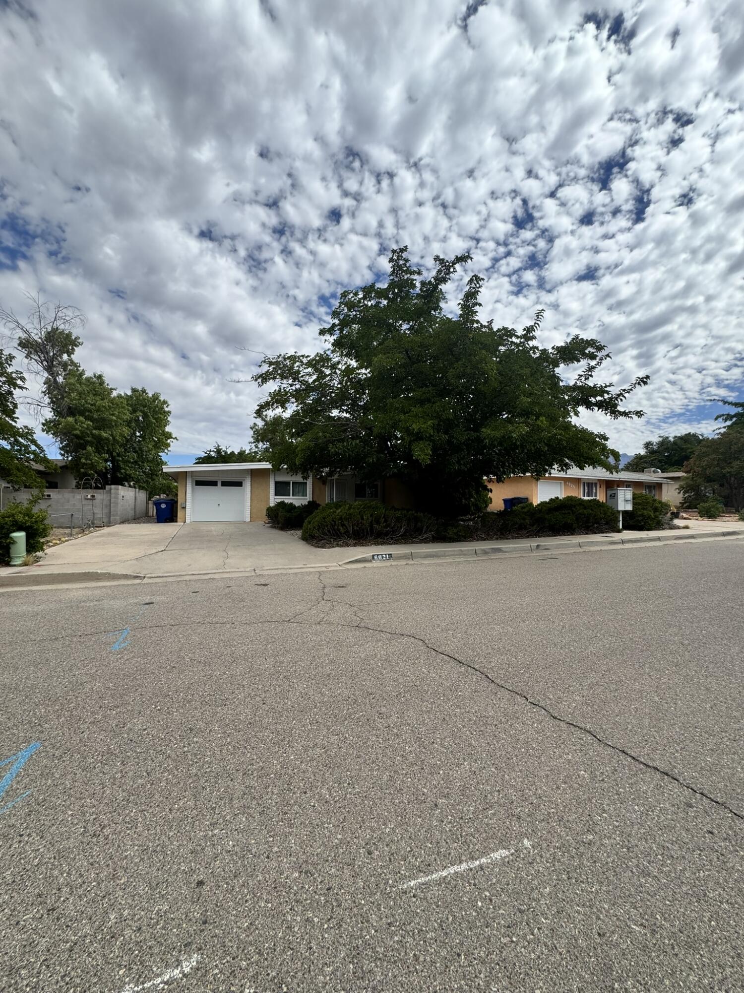 6021 Lejano Avenue NE, Albuquerque, NM 87109