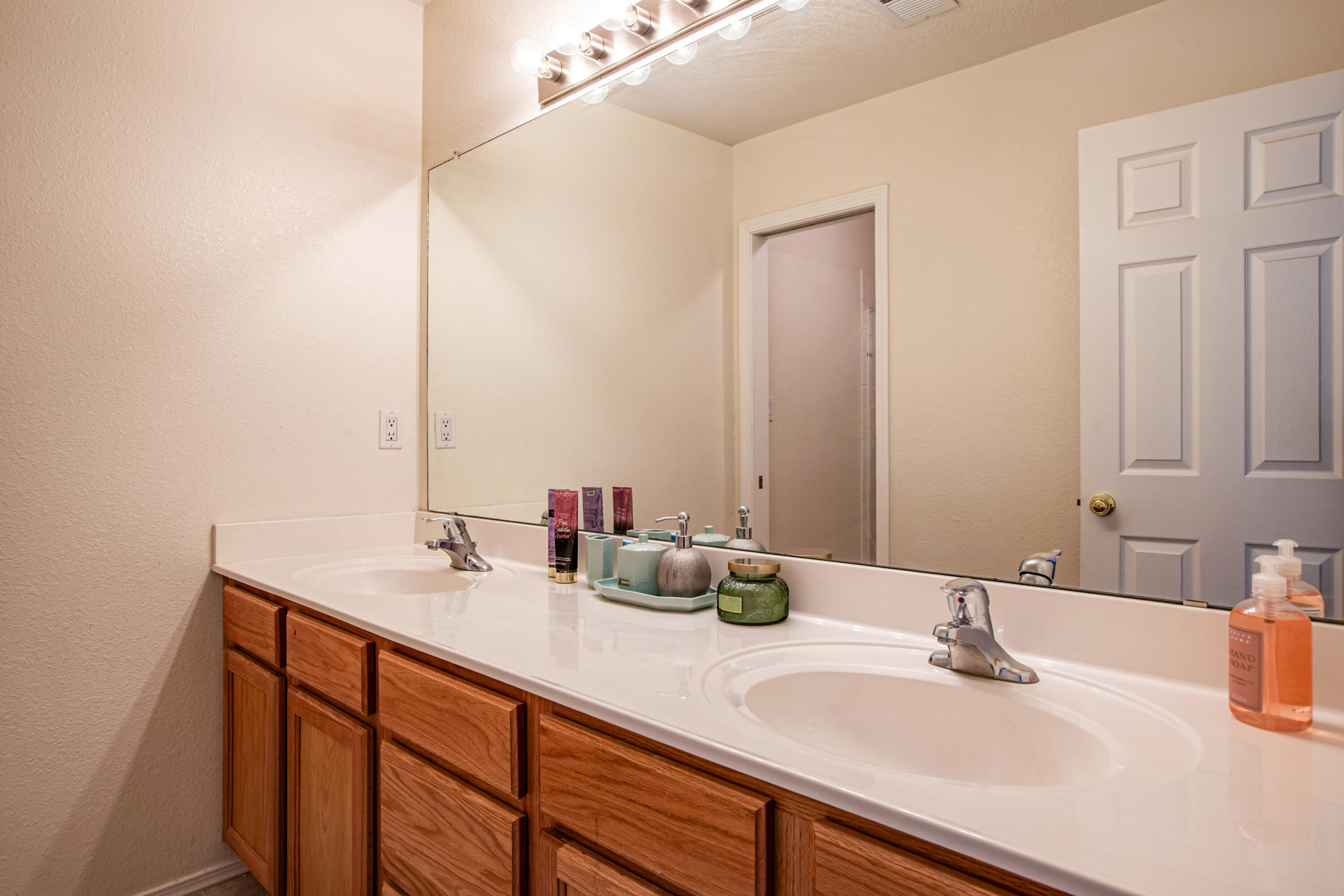 Photo 13 — 9400 Stormcloud Avenue NW