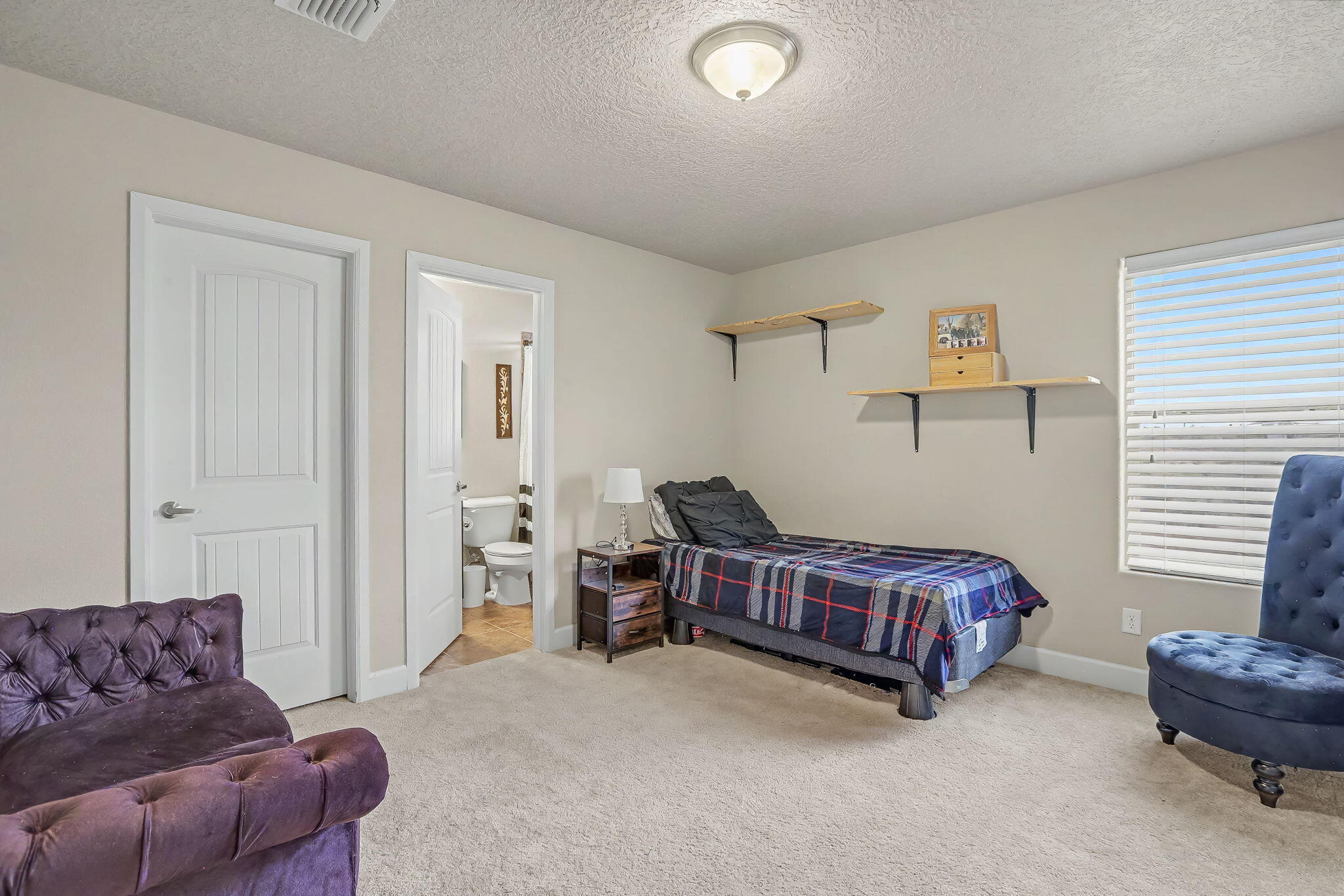 Photo 12 — 7063 Wrangell Loop NE