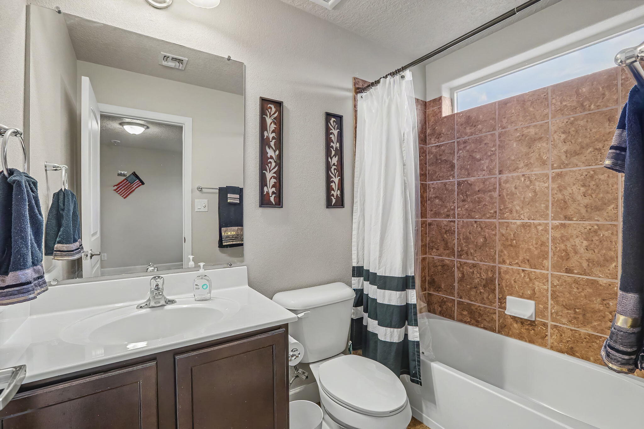 Photo 11 — 7063 Wrangell Loop NE