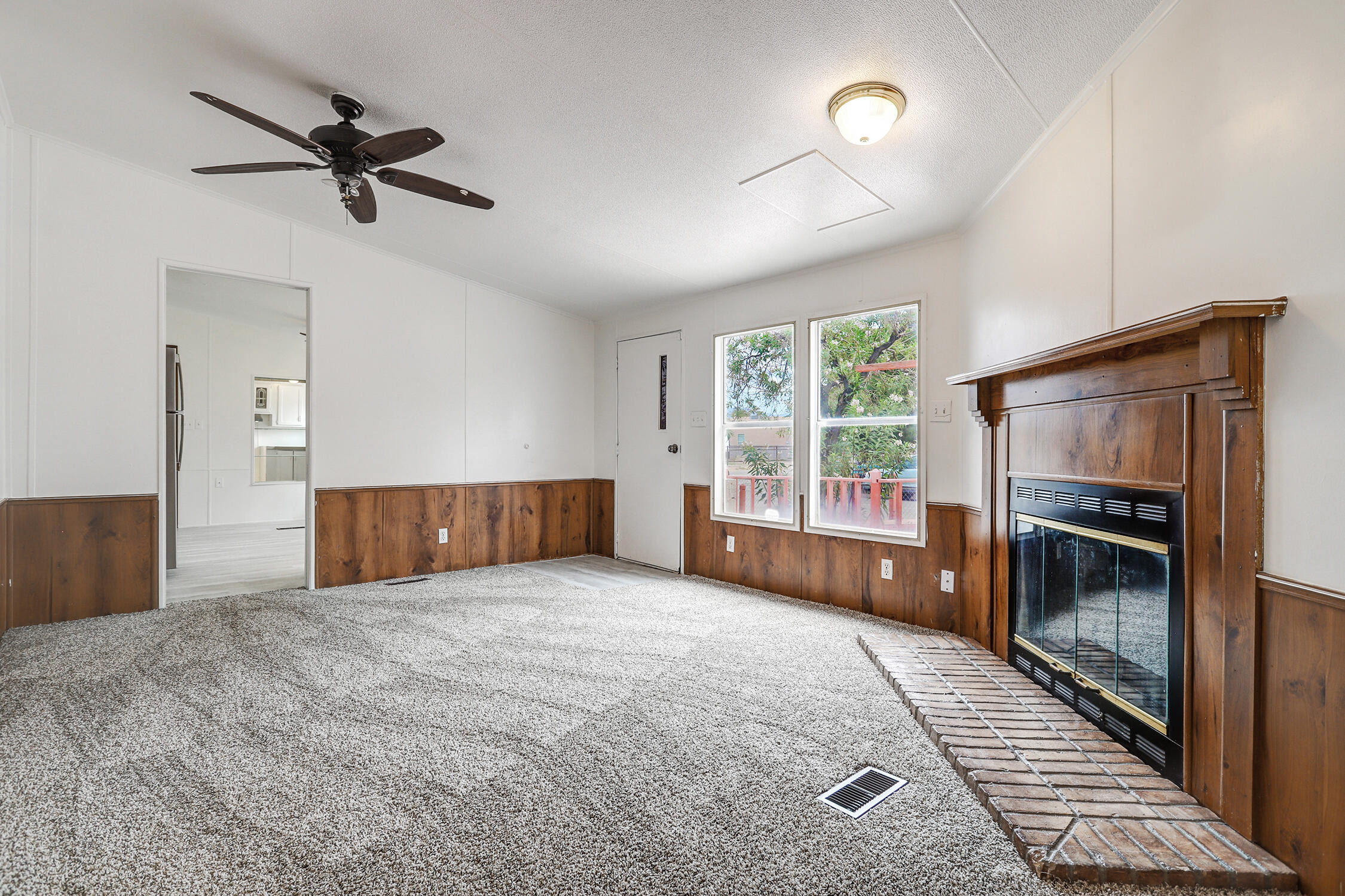 Photo 14 — 2620 Lucero Road SW