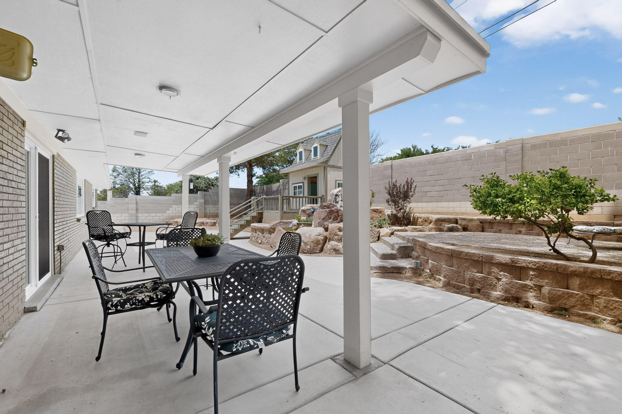 Photo 11 — 8005 Pickard Avenue NE