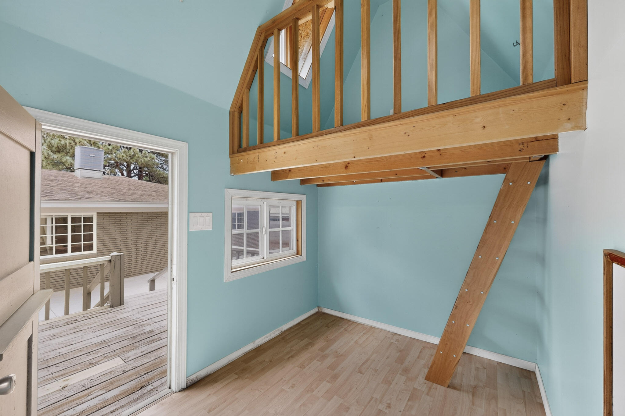 Photo 4 — 8005 Pickard Avenue NE