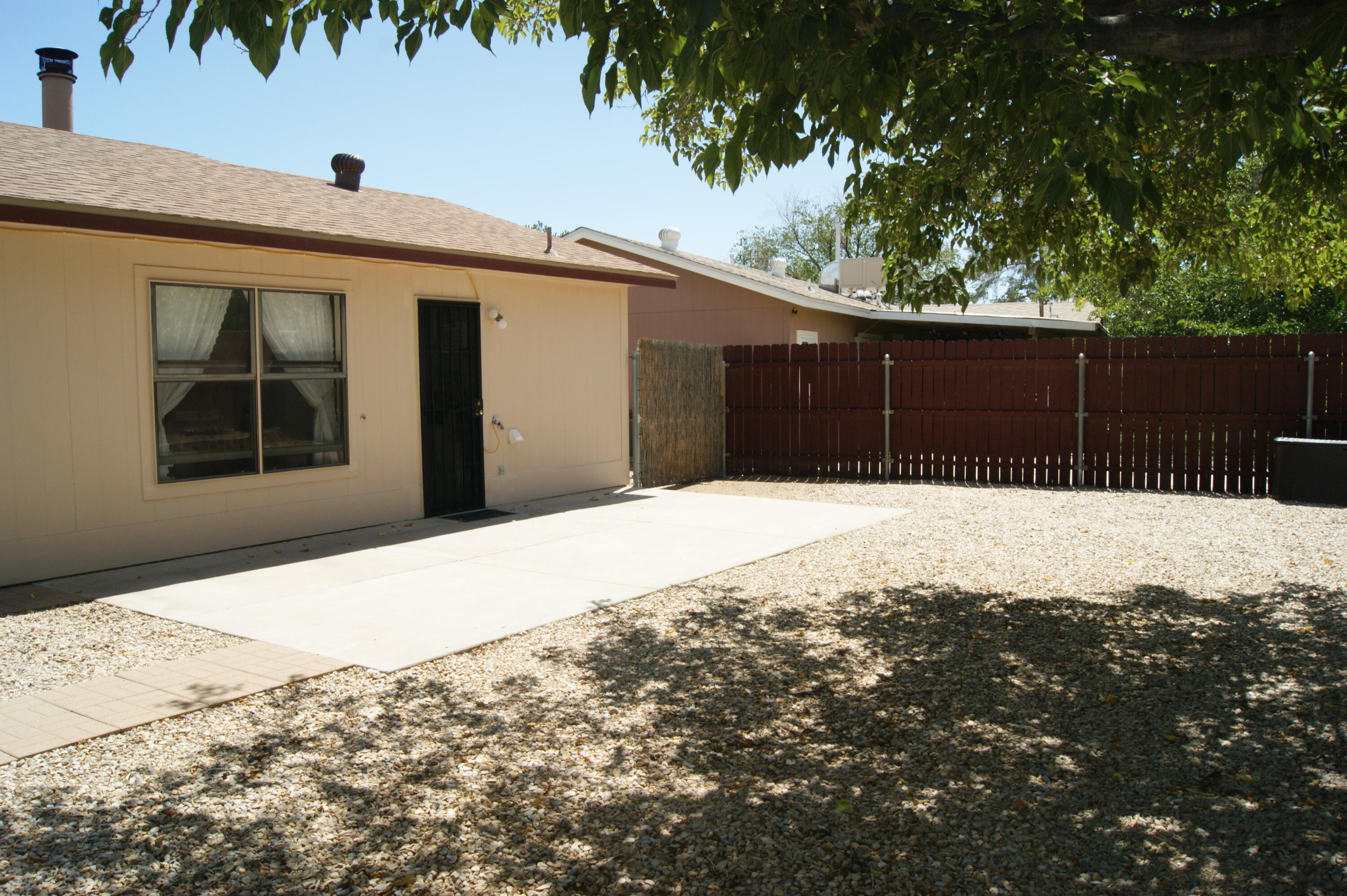 Photo 15 — 1652 Domain Loop SE