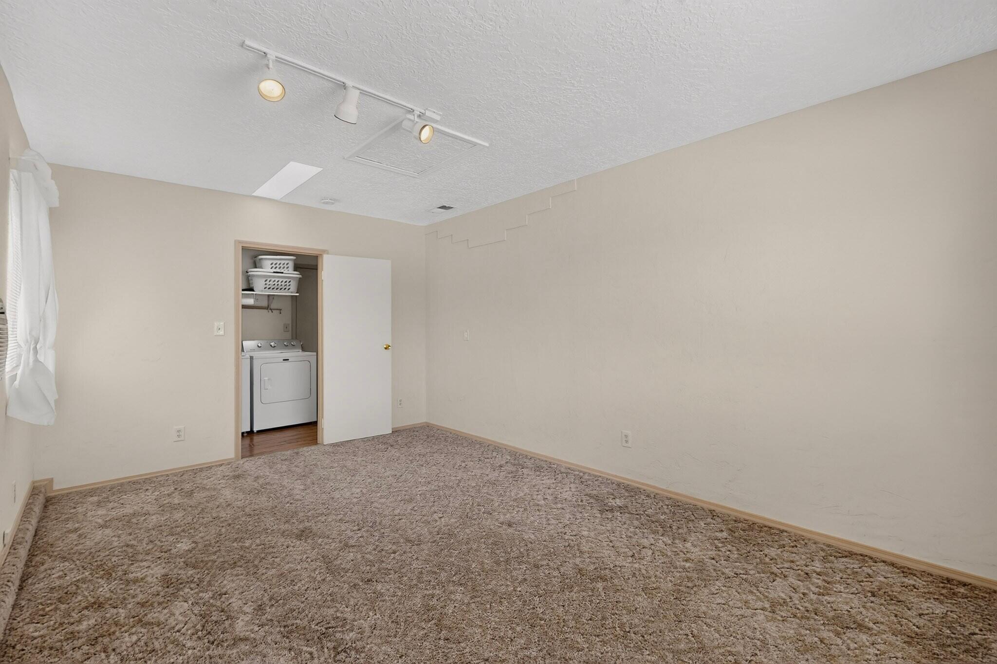 Photo 6 — 1652 Domain Loop SE