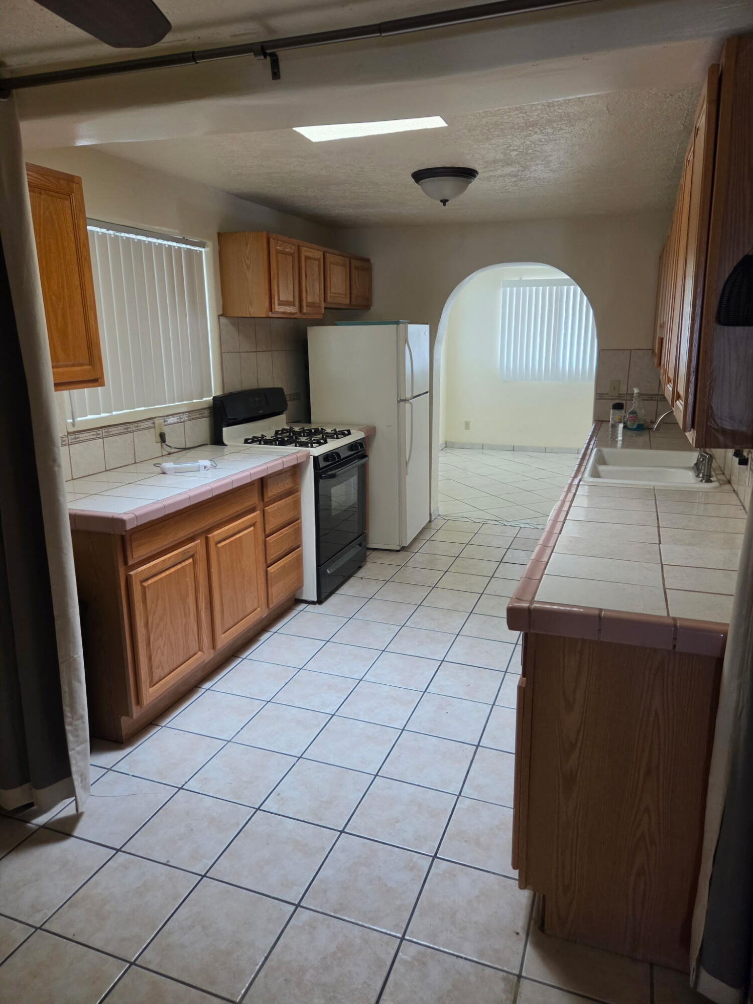Photo 3 — 2917 Sierra Drive NE