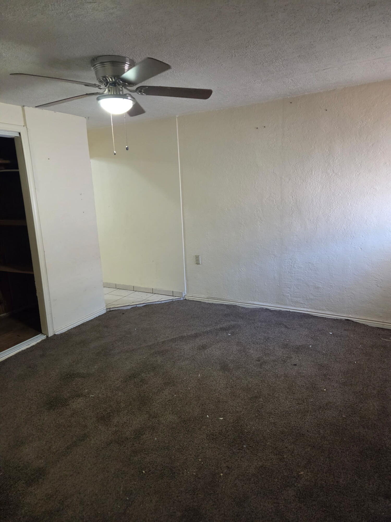 Photo 4 — 2917 Sierra Drive NE
