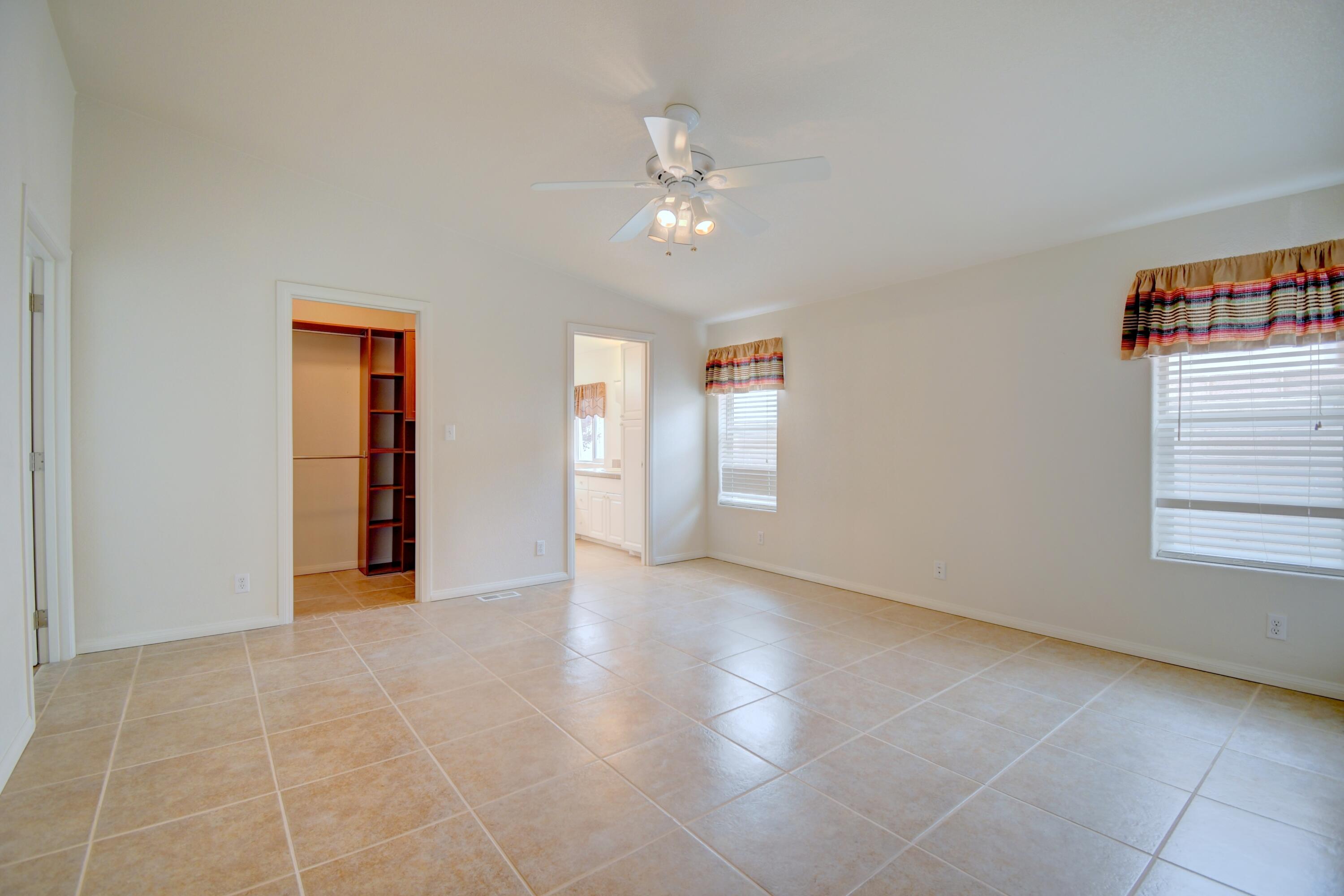 Photo 4 — 242 Sunrise Bluffs Drive