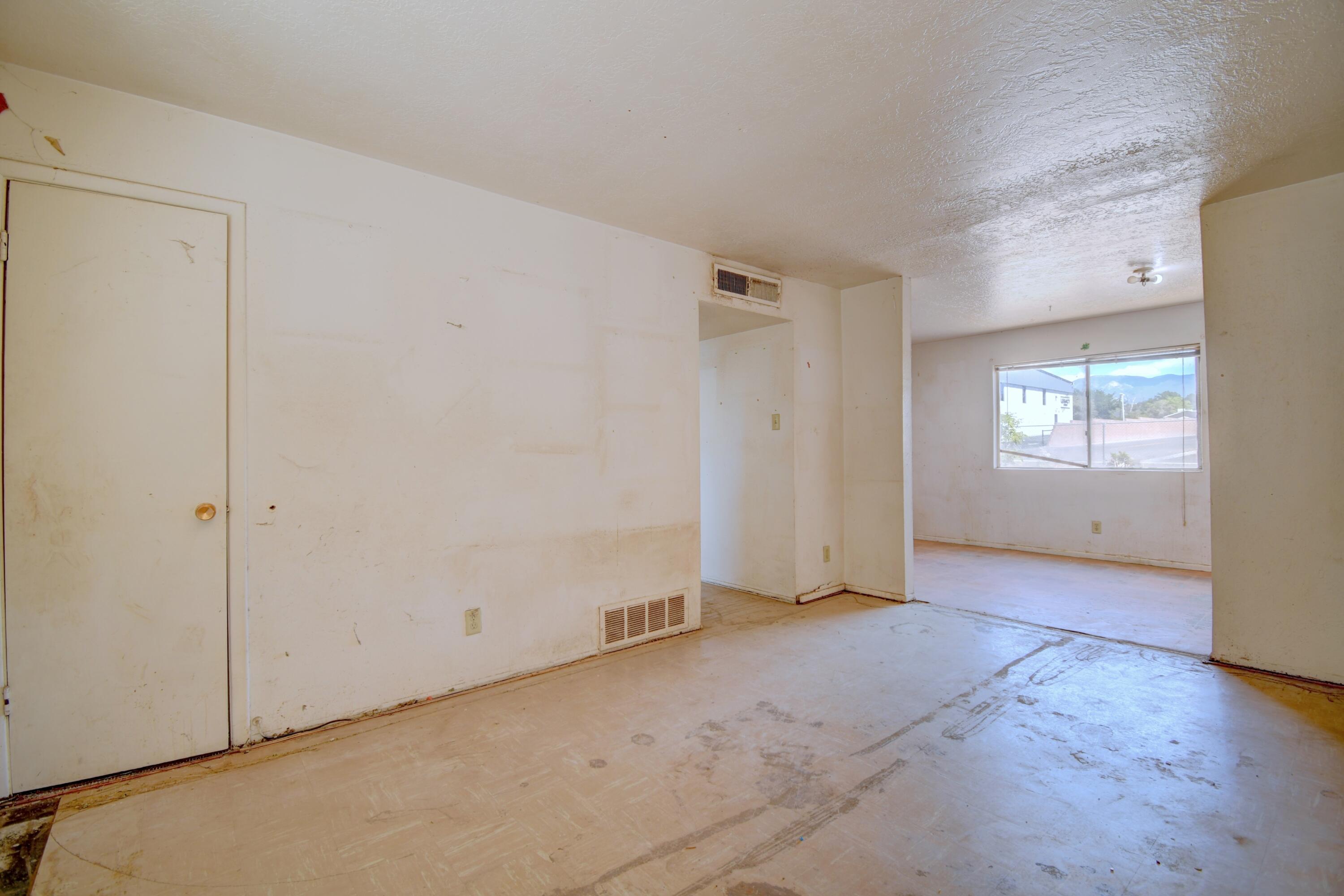 Photo 3 — 4704 Norma Drive NE