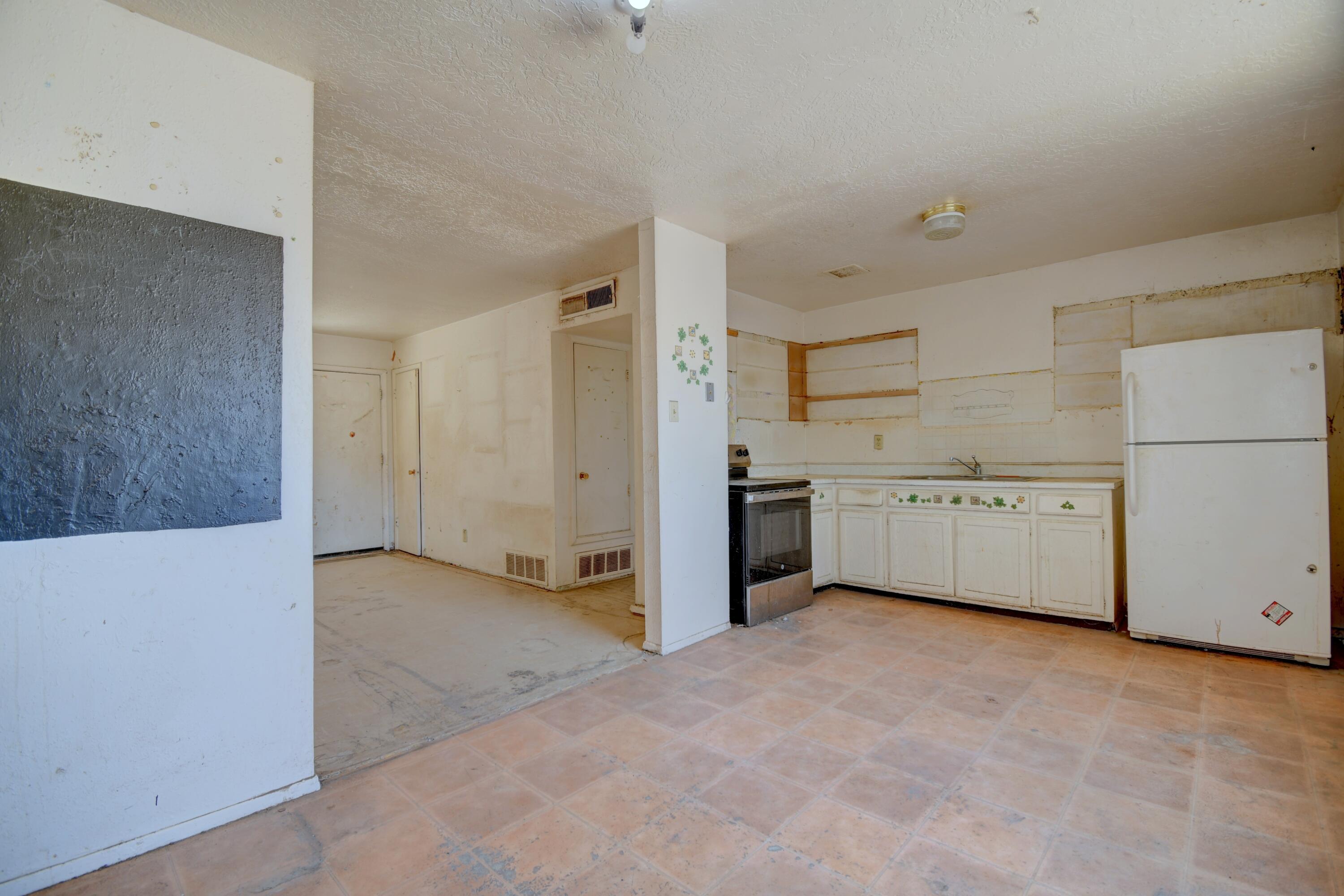 Photo 8 — 4704 Norma Drive NE