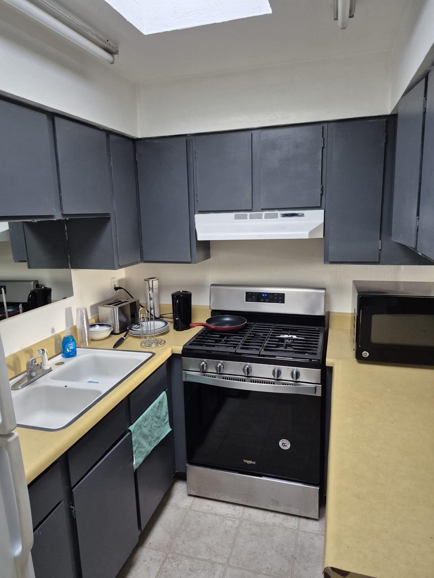 Photo 4 — 516 Ash Street SE C