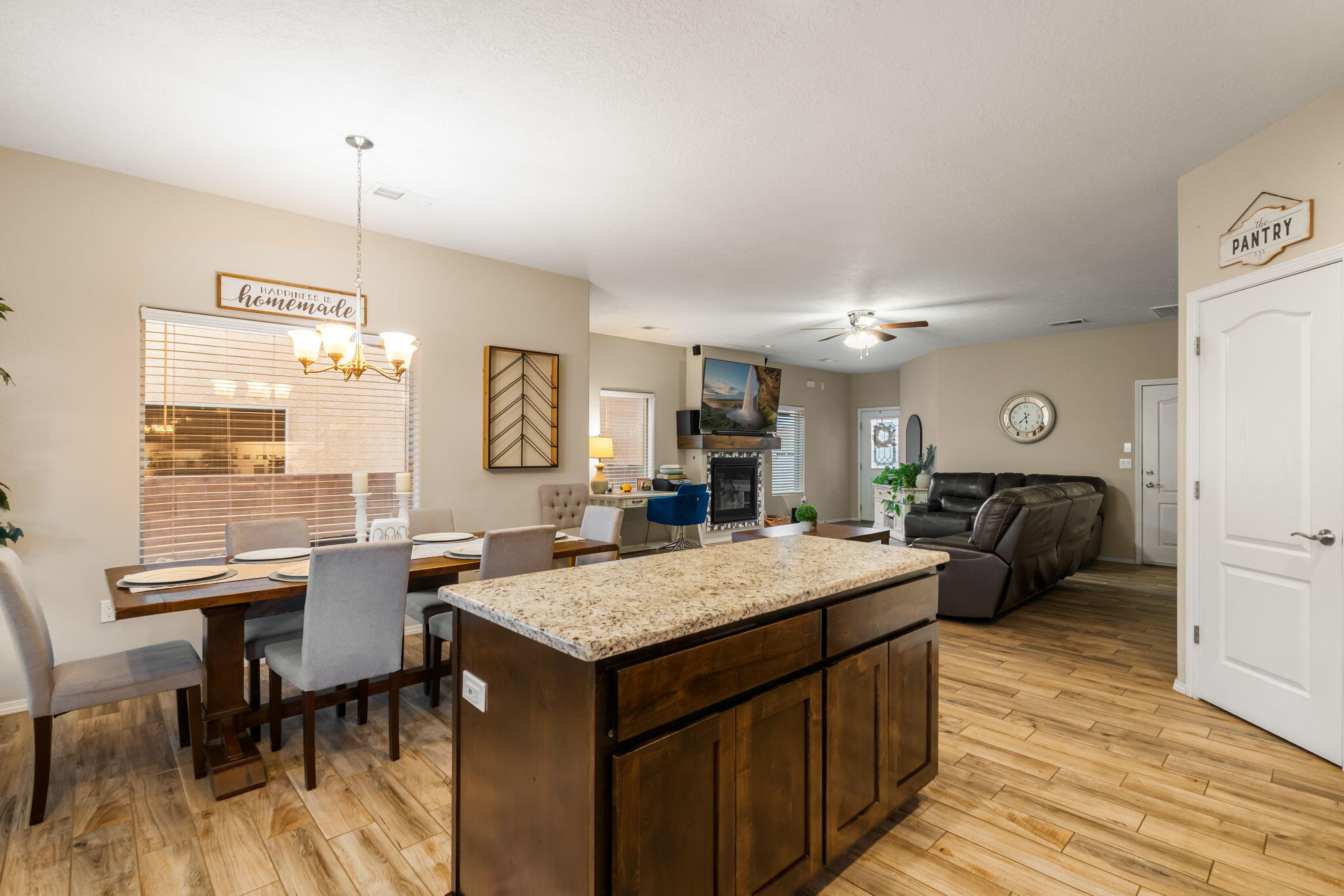 Photo 19 — 2542 Red Sky Street SW