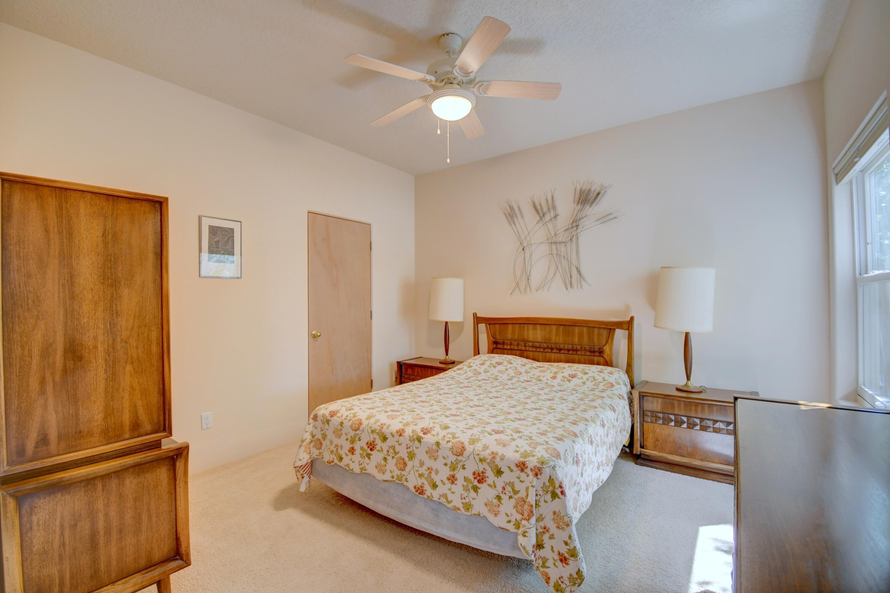 Photo 14 — 6624 High Ridge Place NE