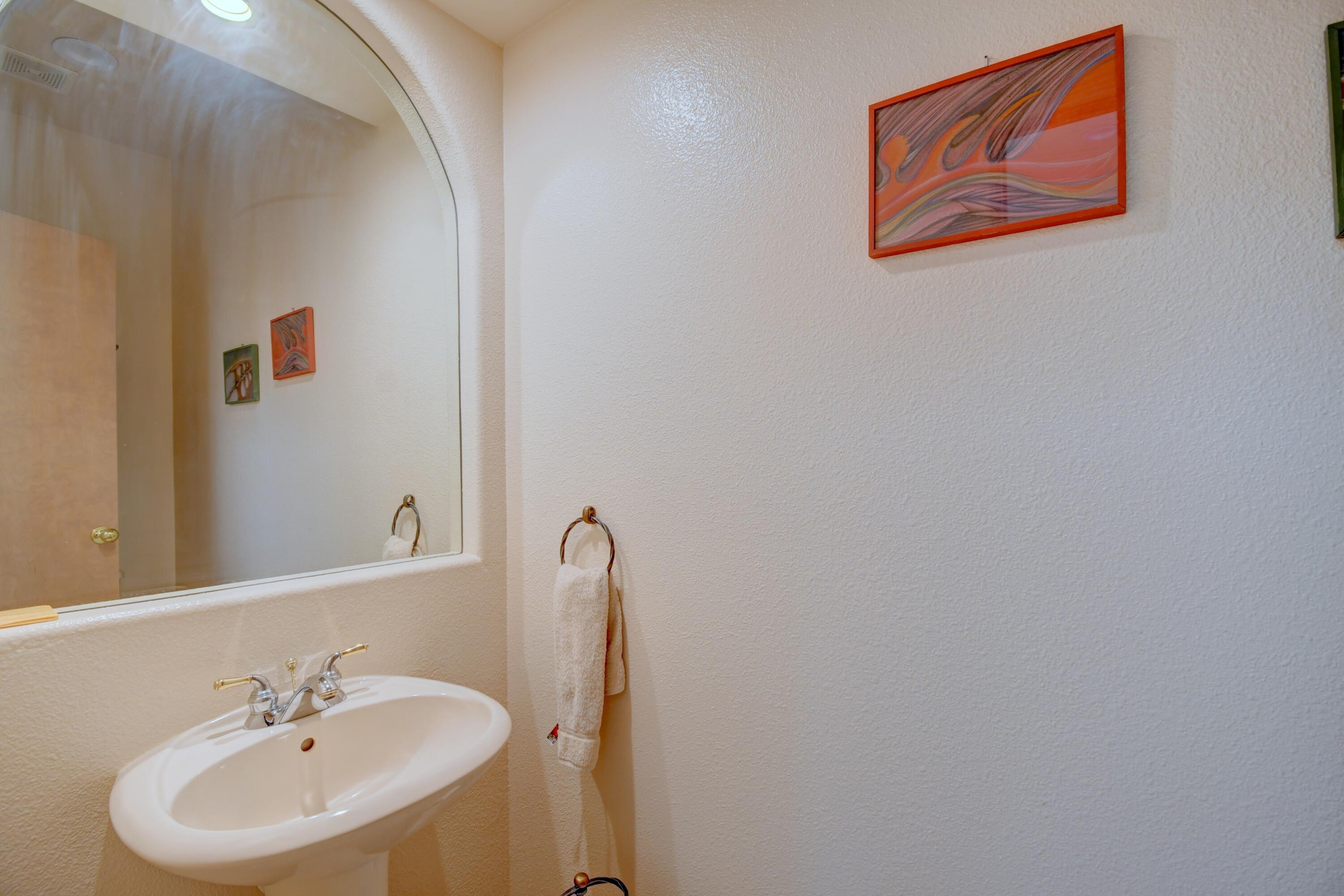 Photo 19 — 6624 High Ridge Place NE