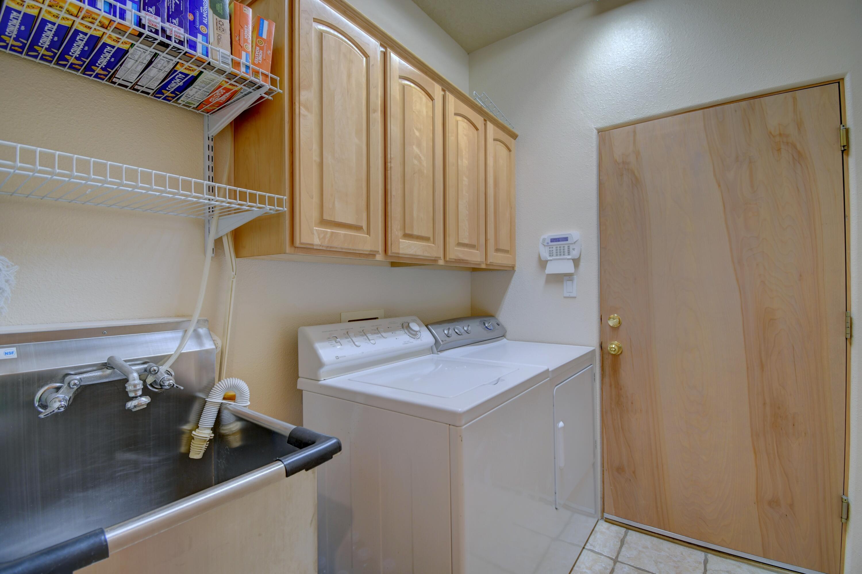 Photo 20 — 6624 High Ridge Place NE