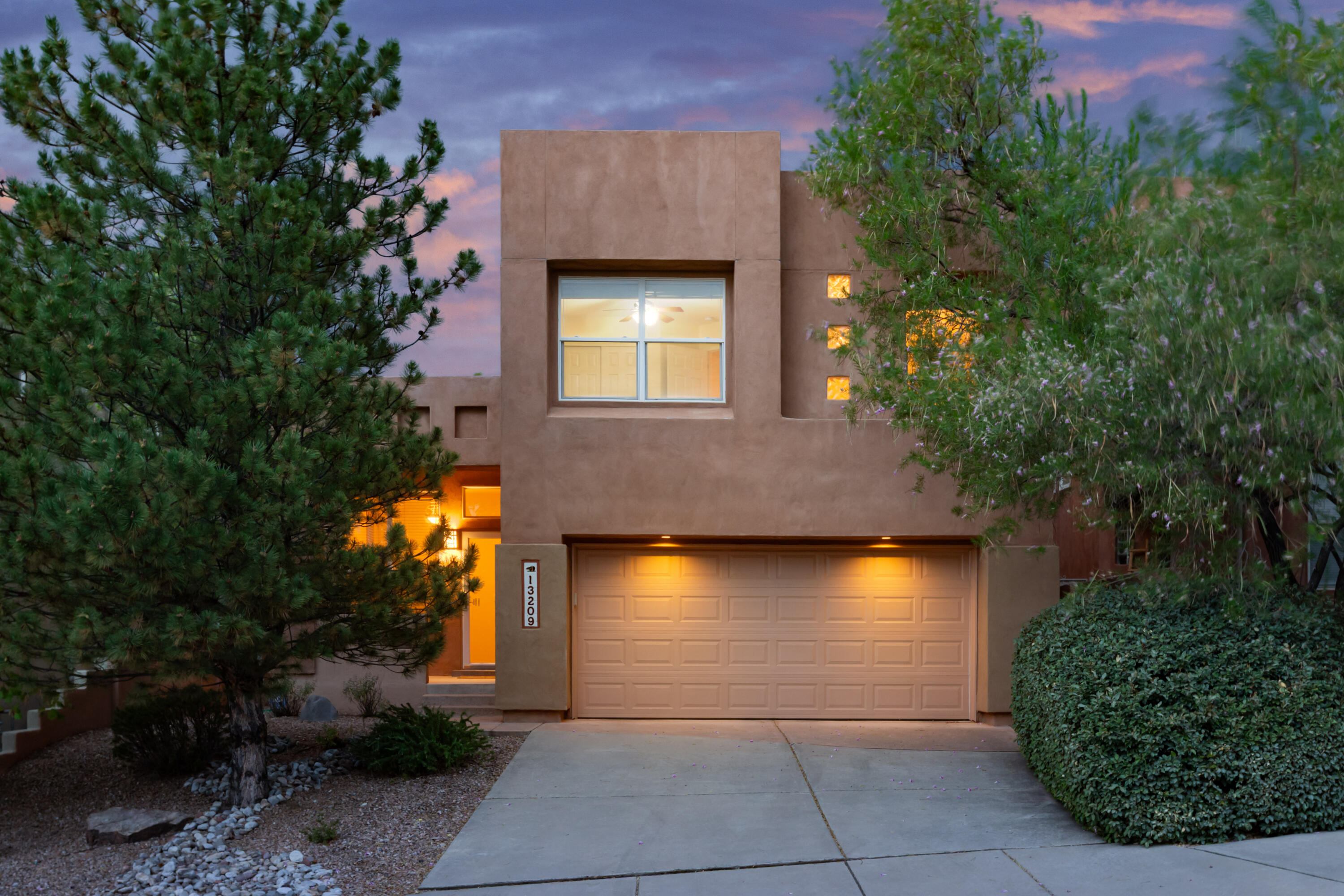 13209 Pine Forest Place NE, Albuquerque, NM 87111