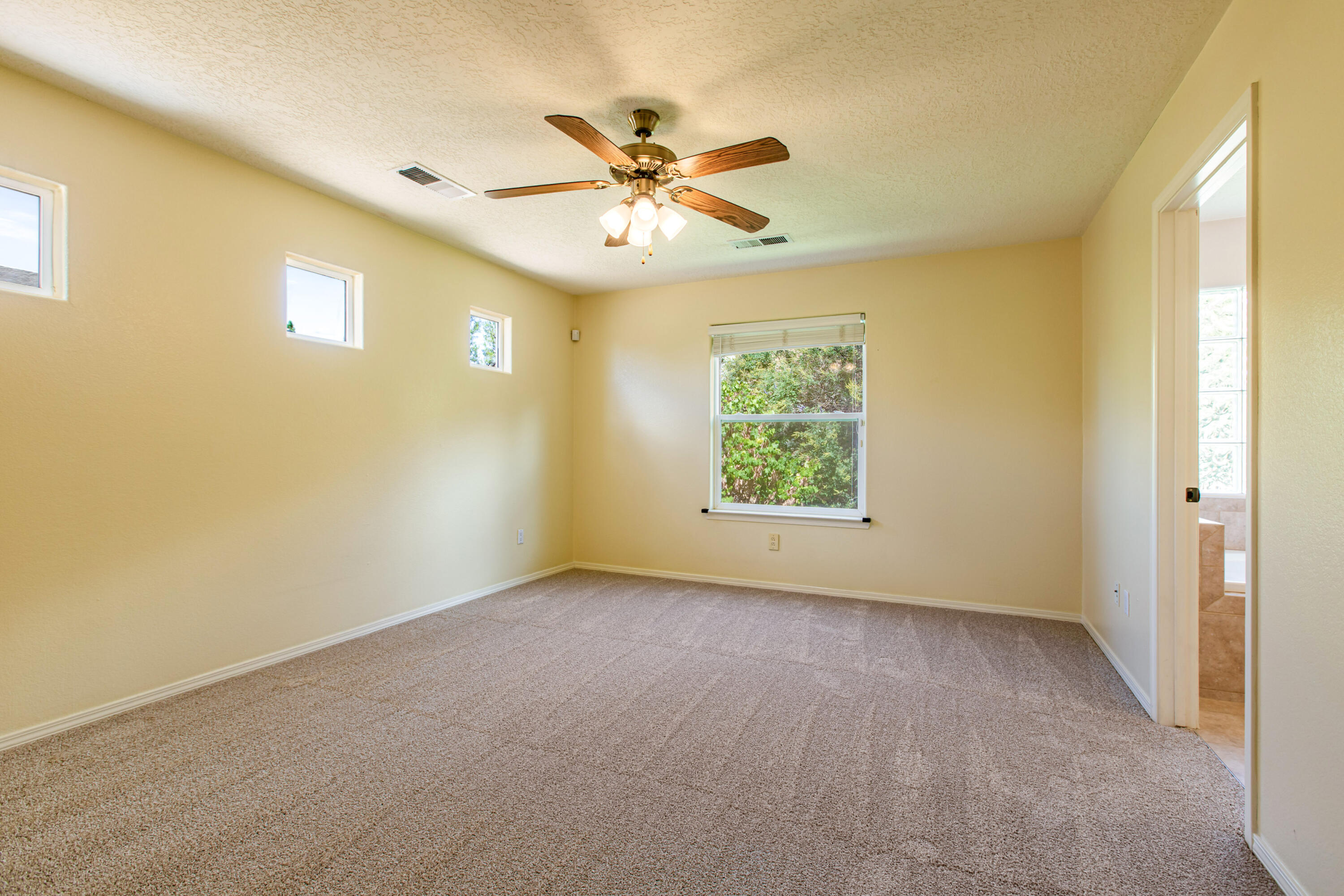 Photo 16 — 13209 Pine Forest Place NE