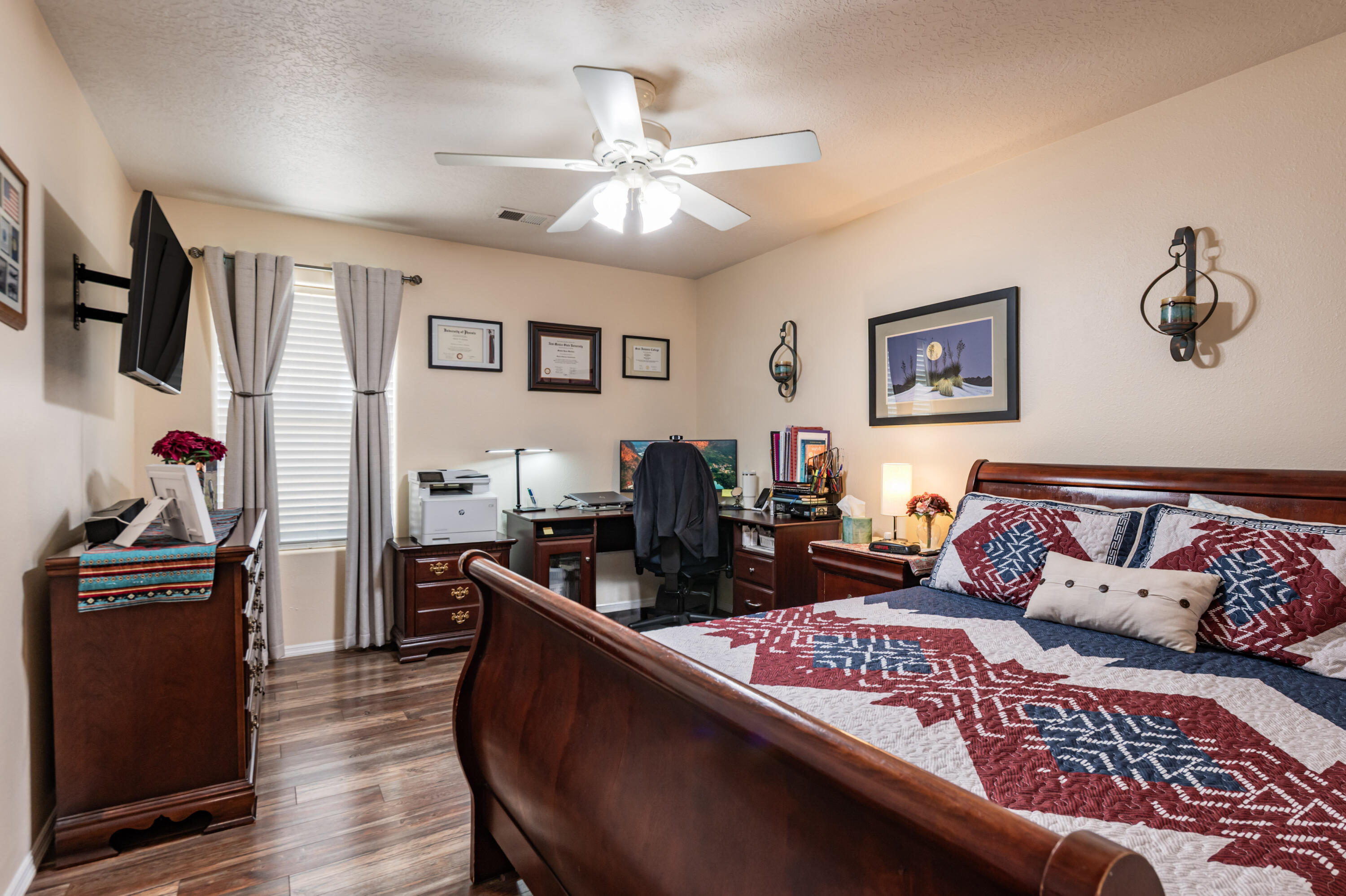 Photo 18 — 1260 Blanca Avenue NW
