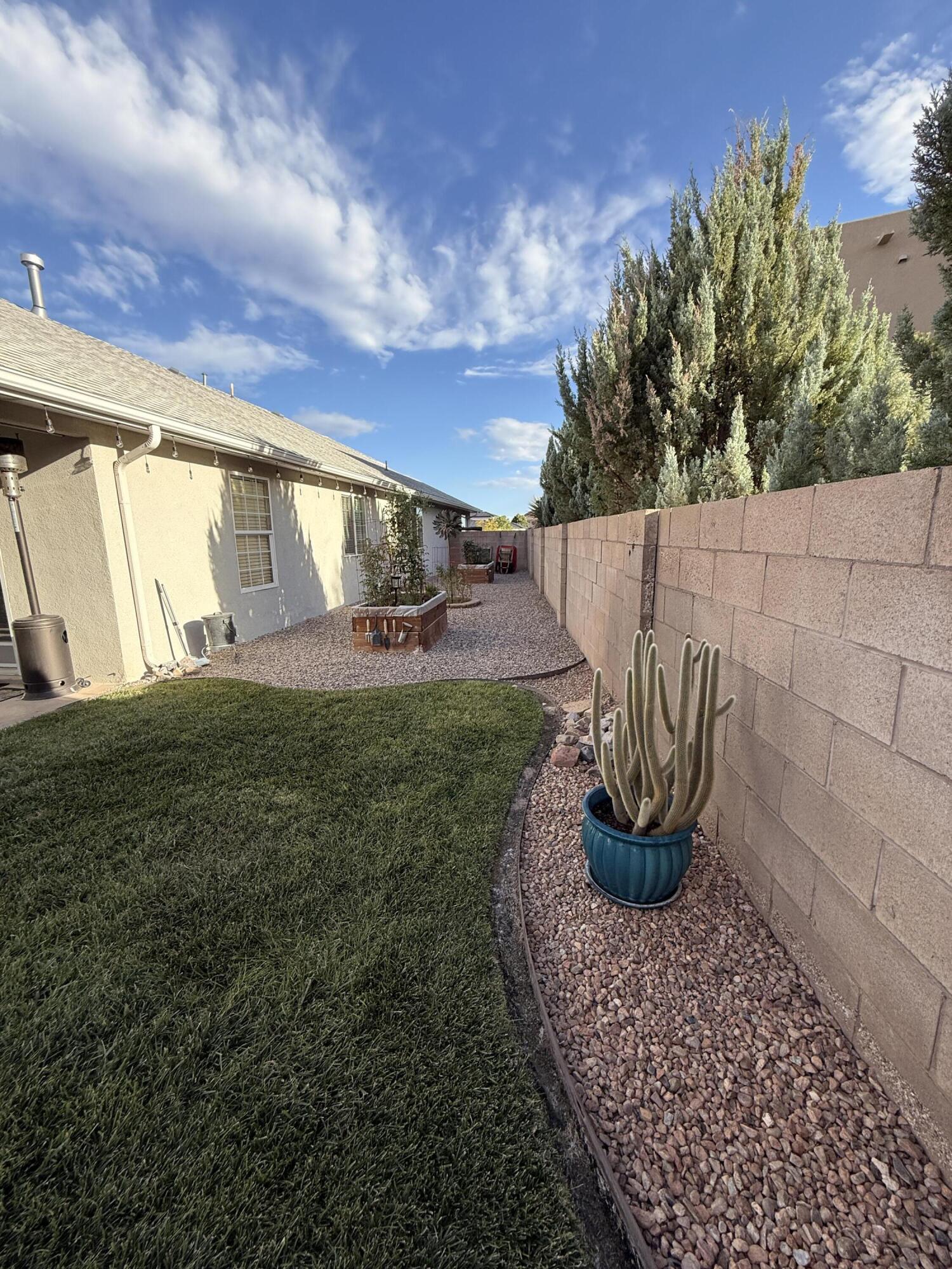 Photo 5 — 1260 Blanca Avenue NW