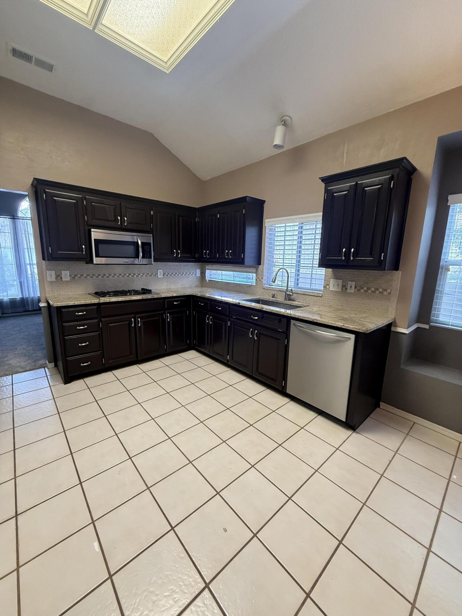 Photo 3 — 4520 Stone Hills Road NW
