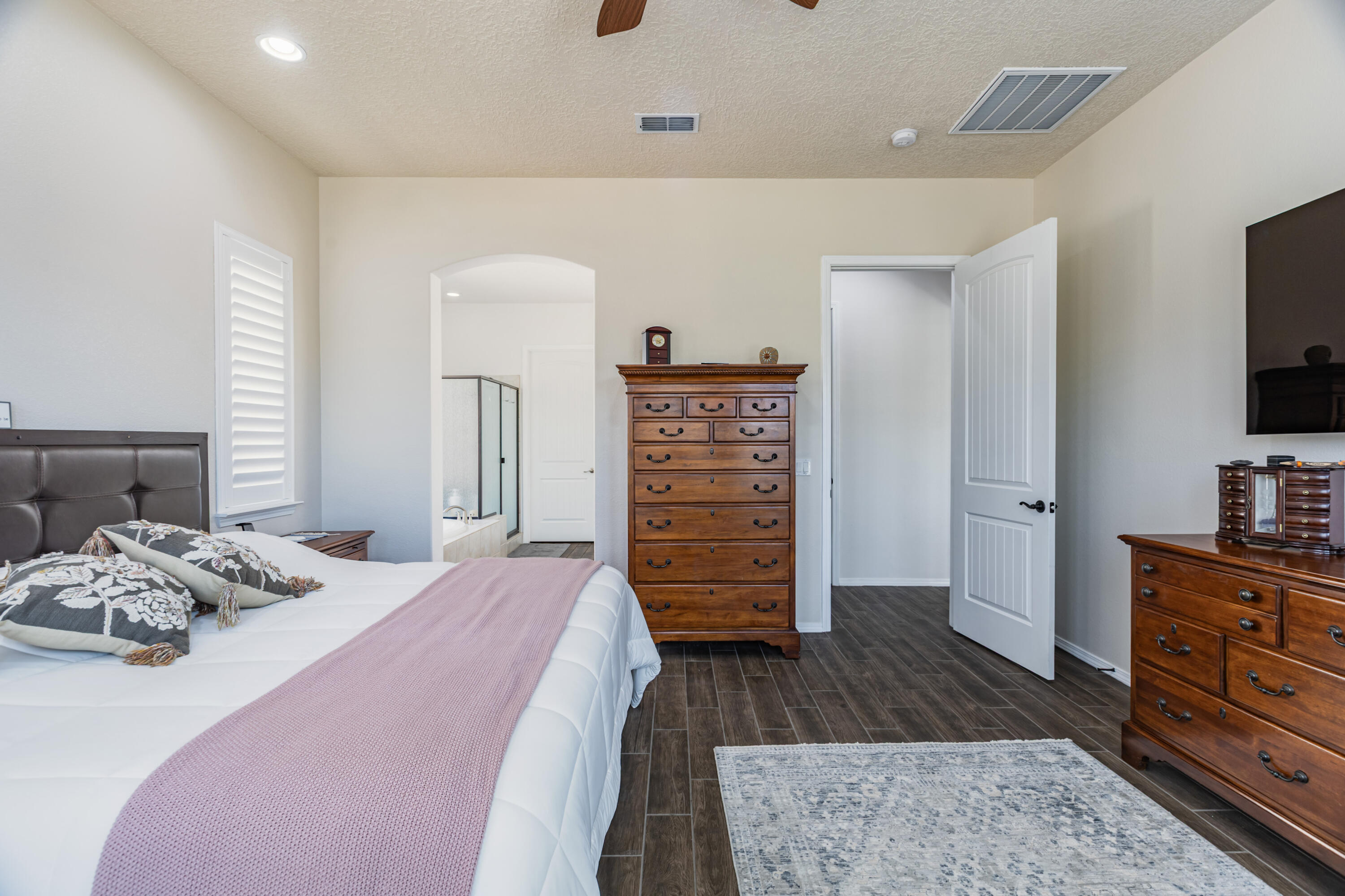 Photo 6 — 2208 Cebolla Creek Way NW