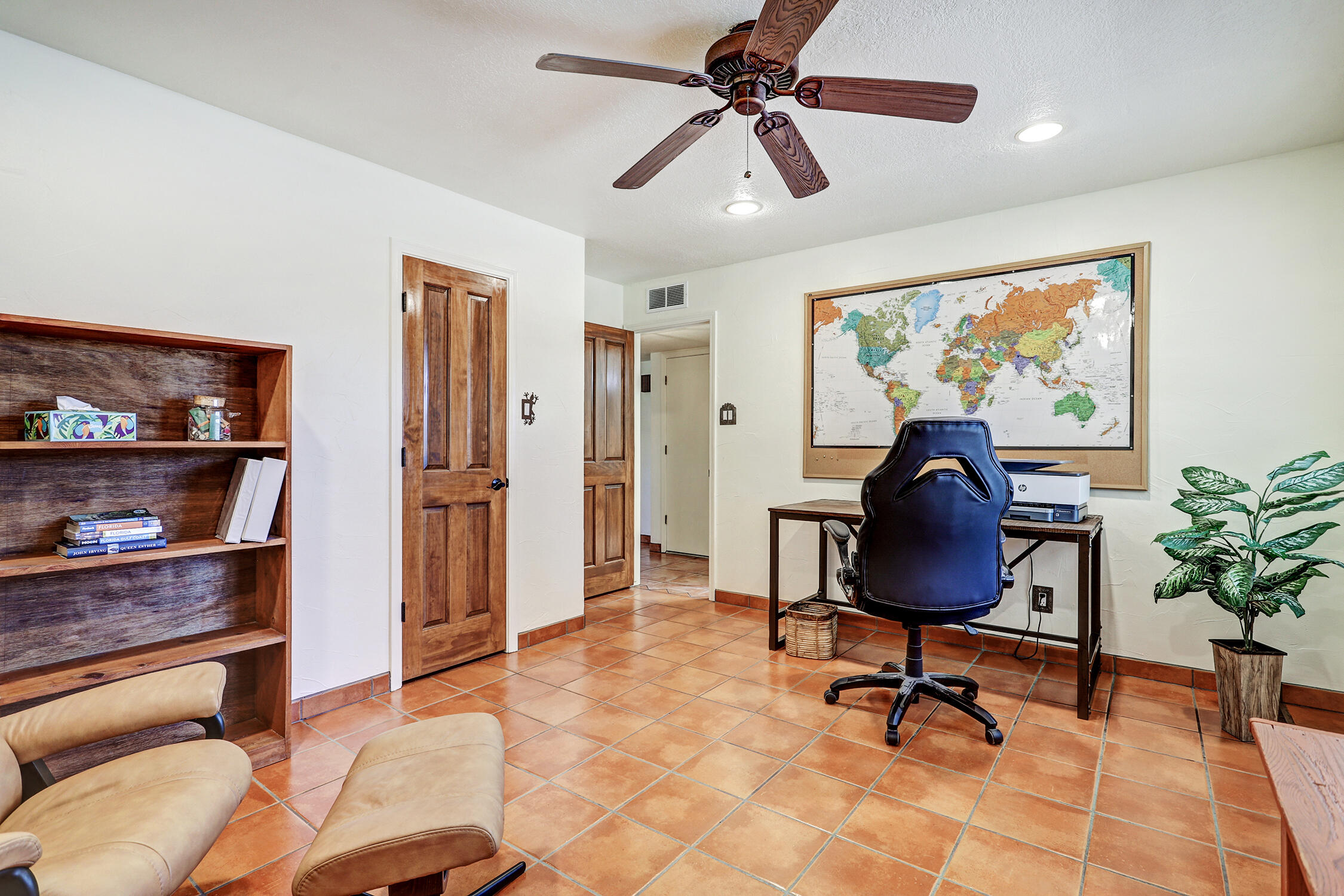 Photo 17 — 4420 Sherre Drive NE