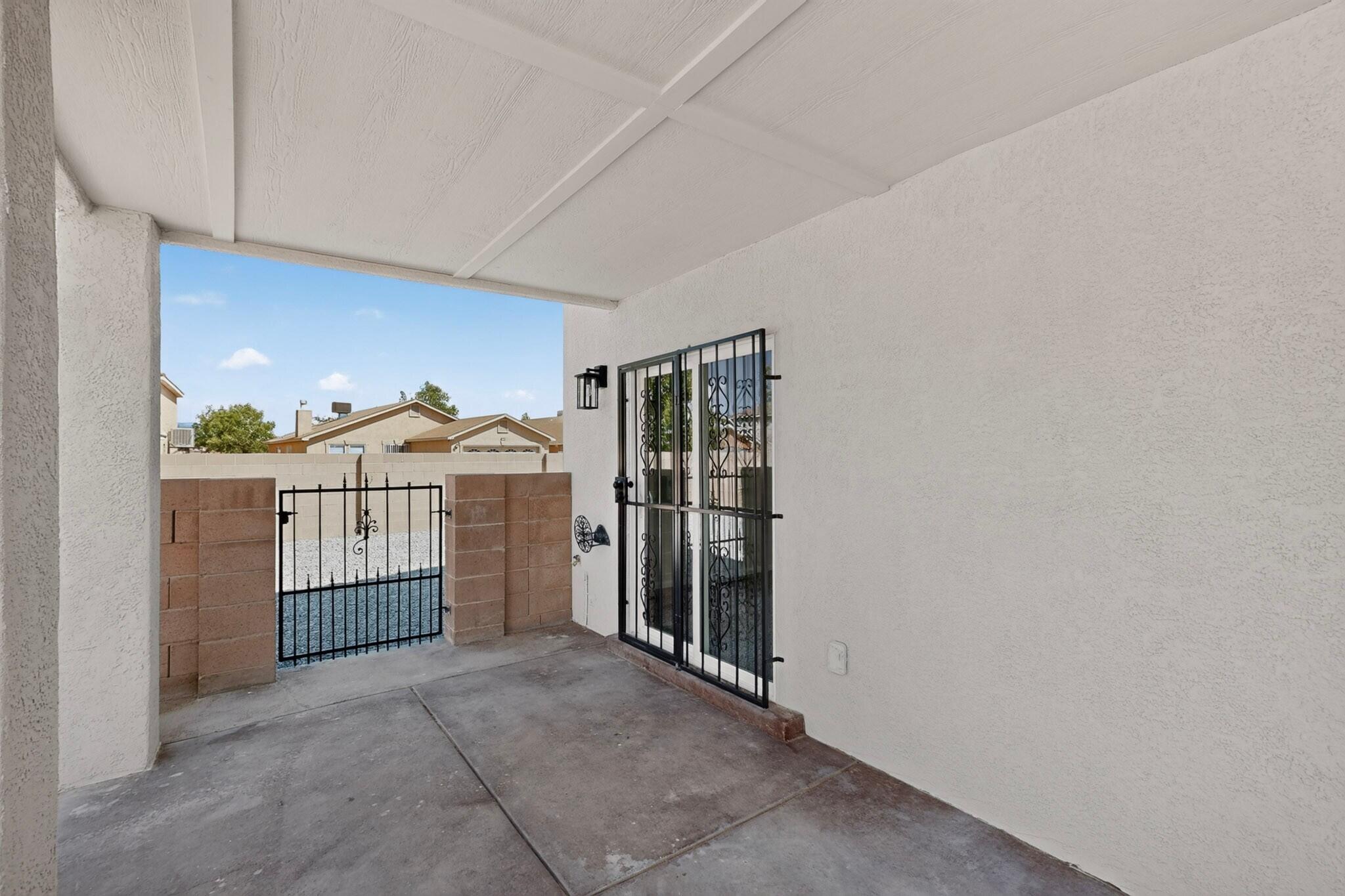 Photo 13 — 6901 Zinnia Place NW