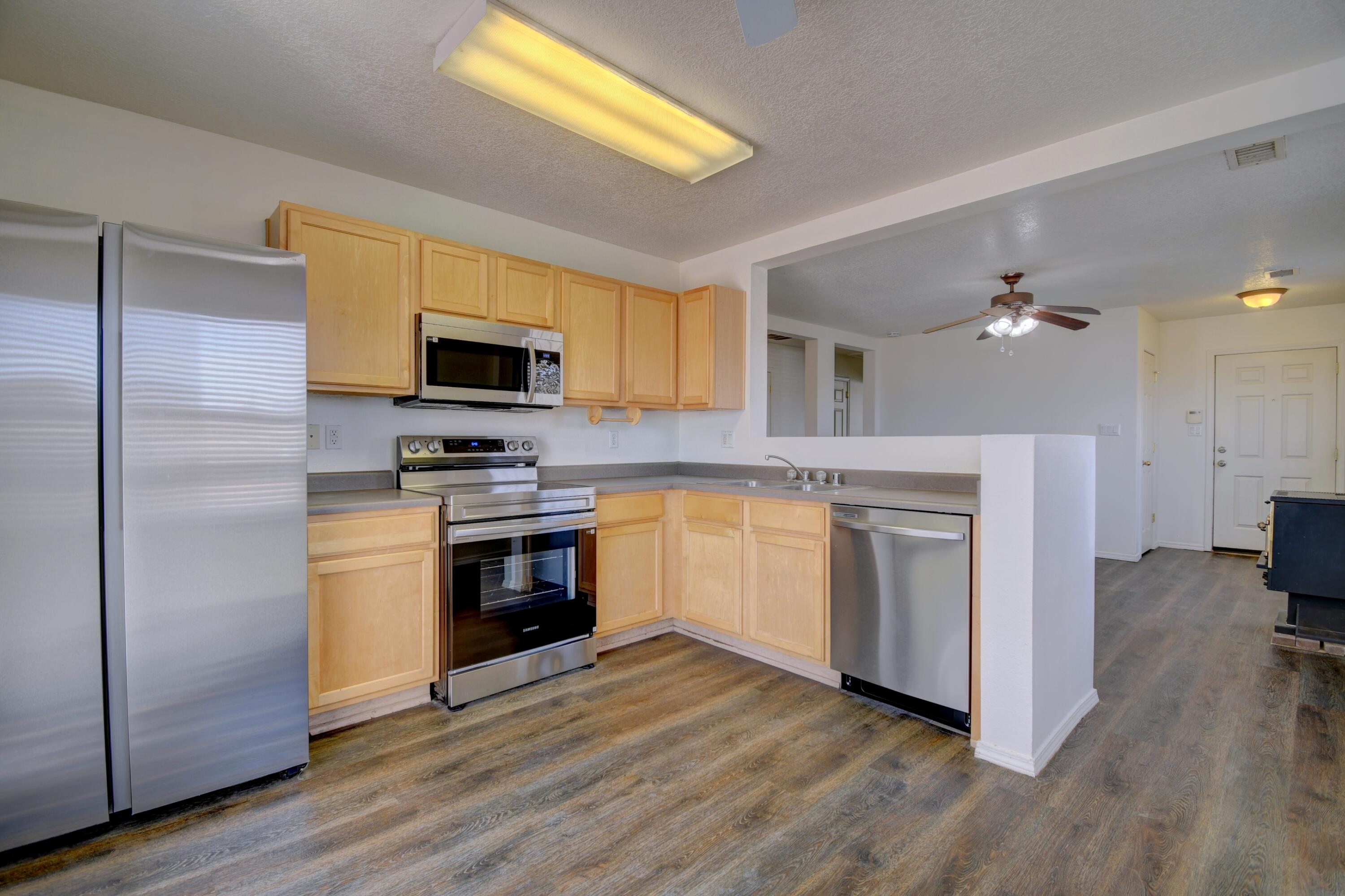 Photo 11 — 2524 Bixby Street NW