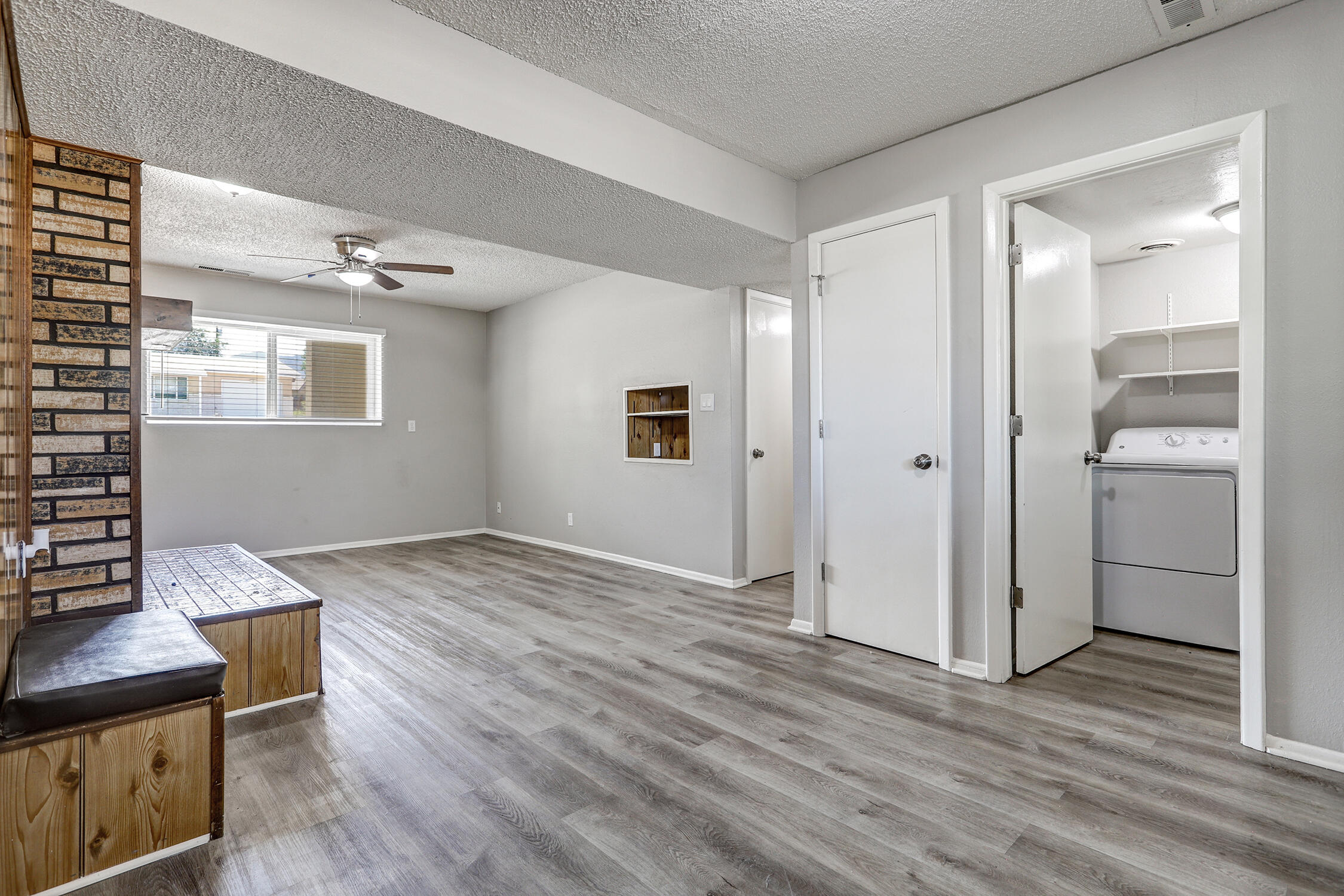 Photo 4 — 1725 Hiawatha Drive NE
