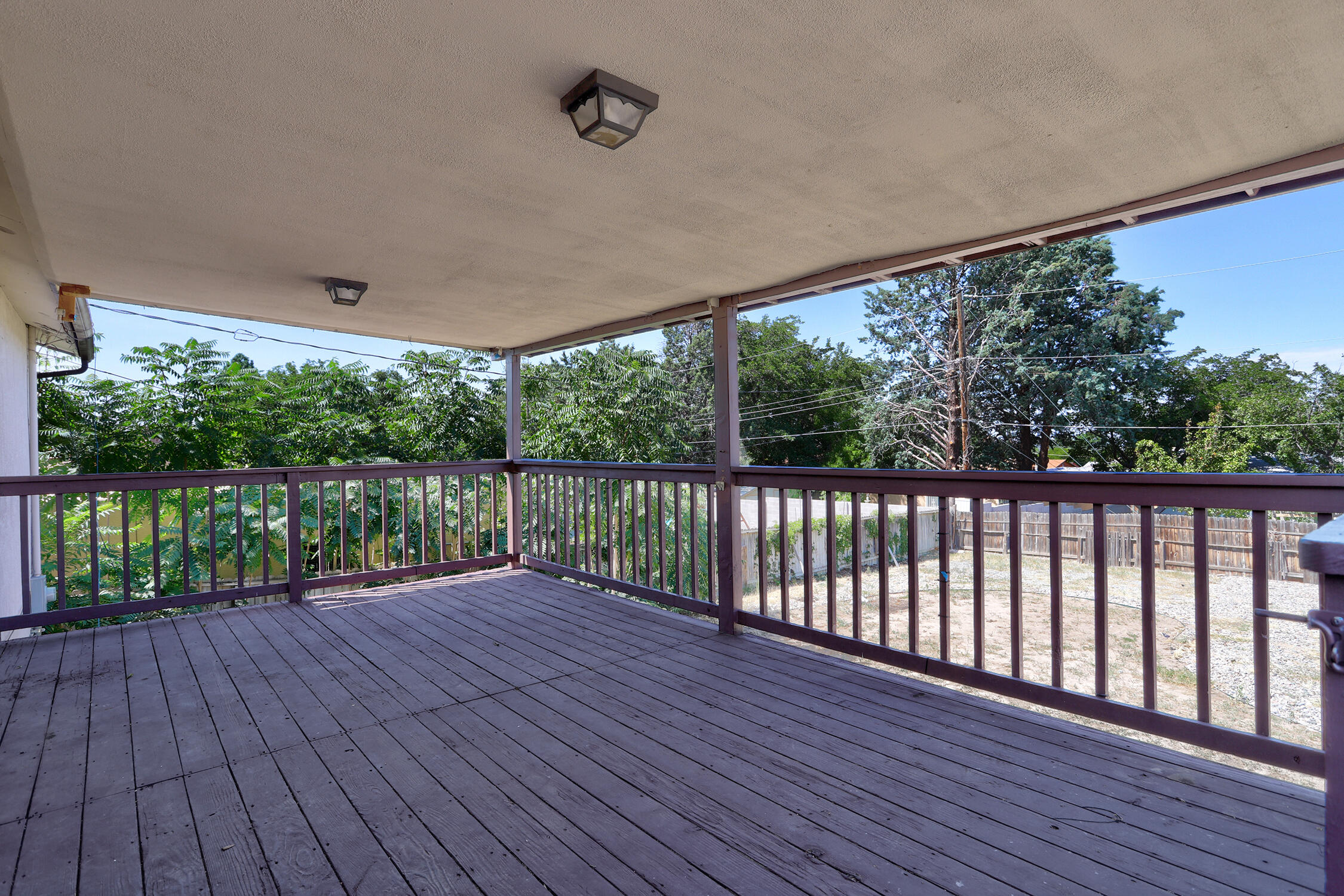 Photo 10 — 1725 Hiawatha Drive NE