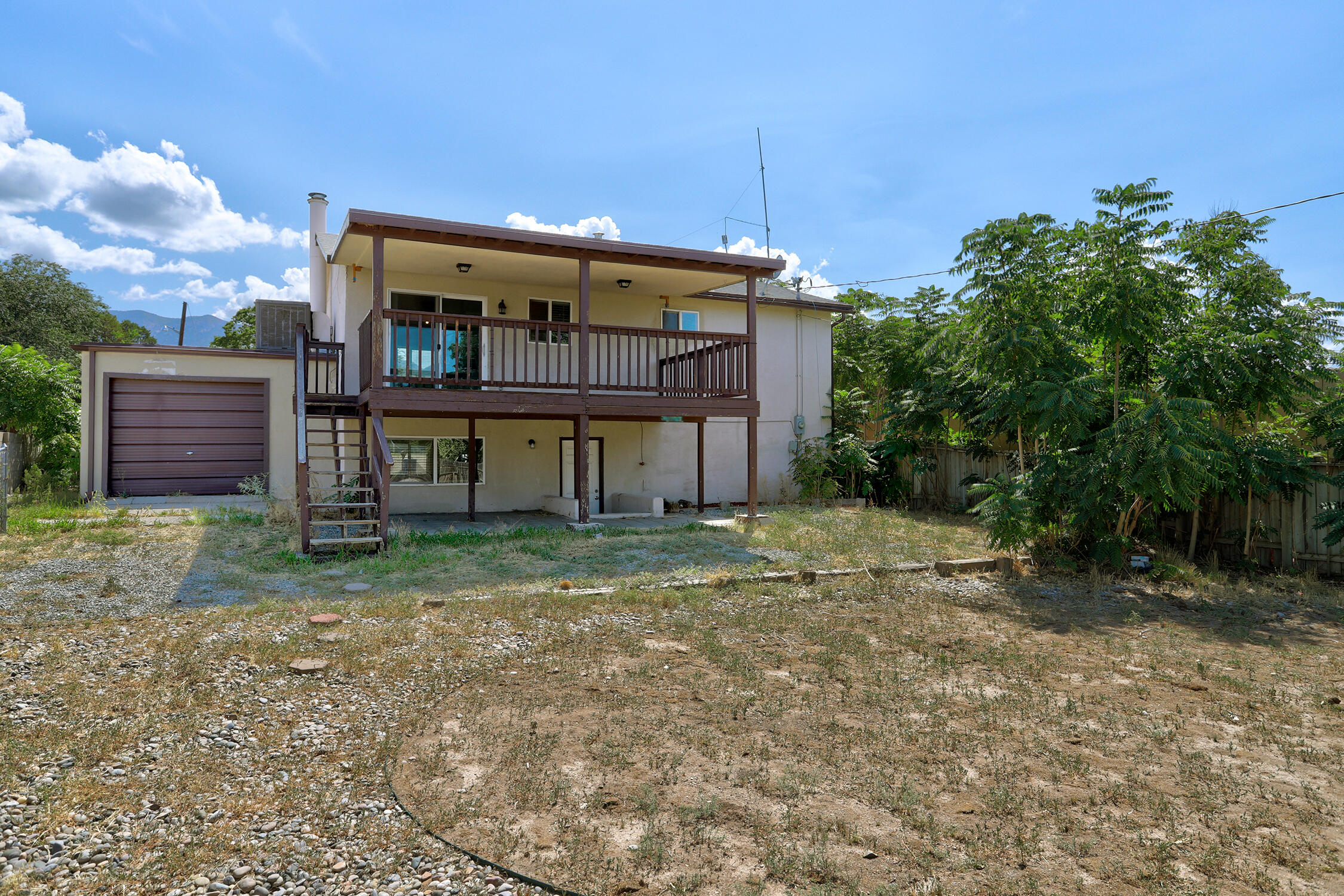 Photo 12 — 1725 Hiawatha Drive NE