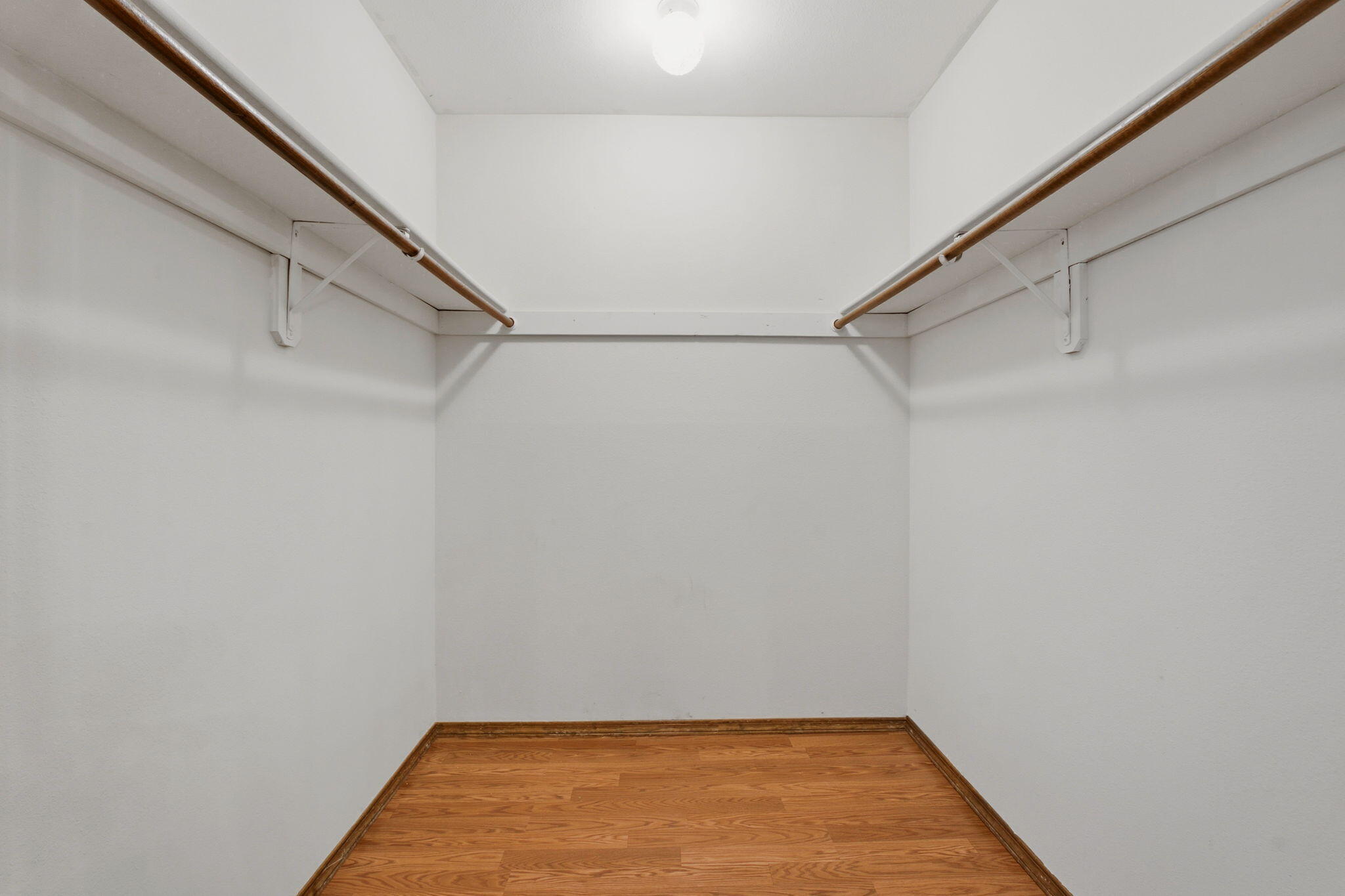 Photo 17 — 6845 Vivian Drive NE