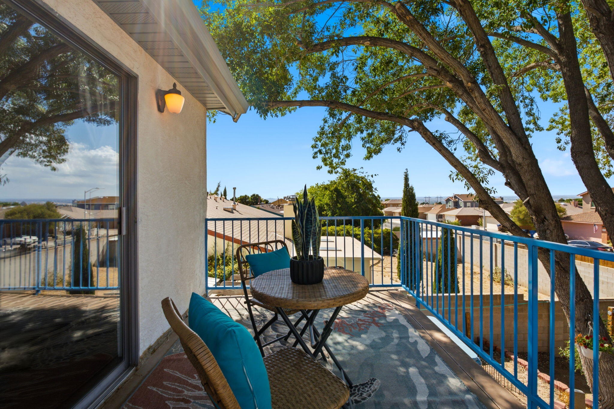 Photo 16 — 6845 Vivian Drive NE