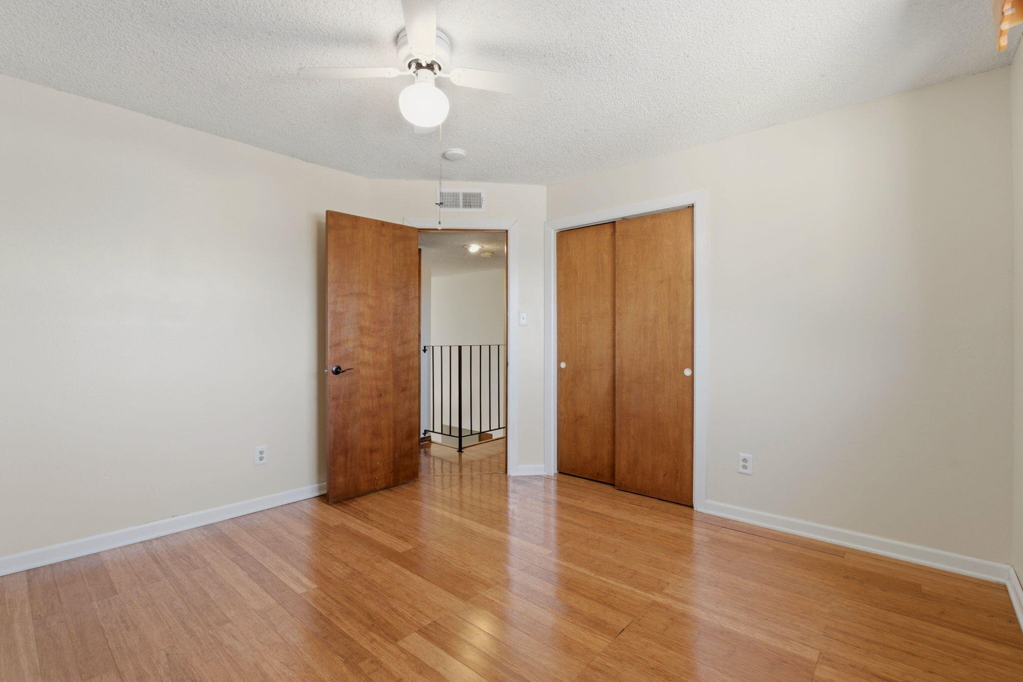 Photo 3 — 6845 Vivian Drive NE
