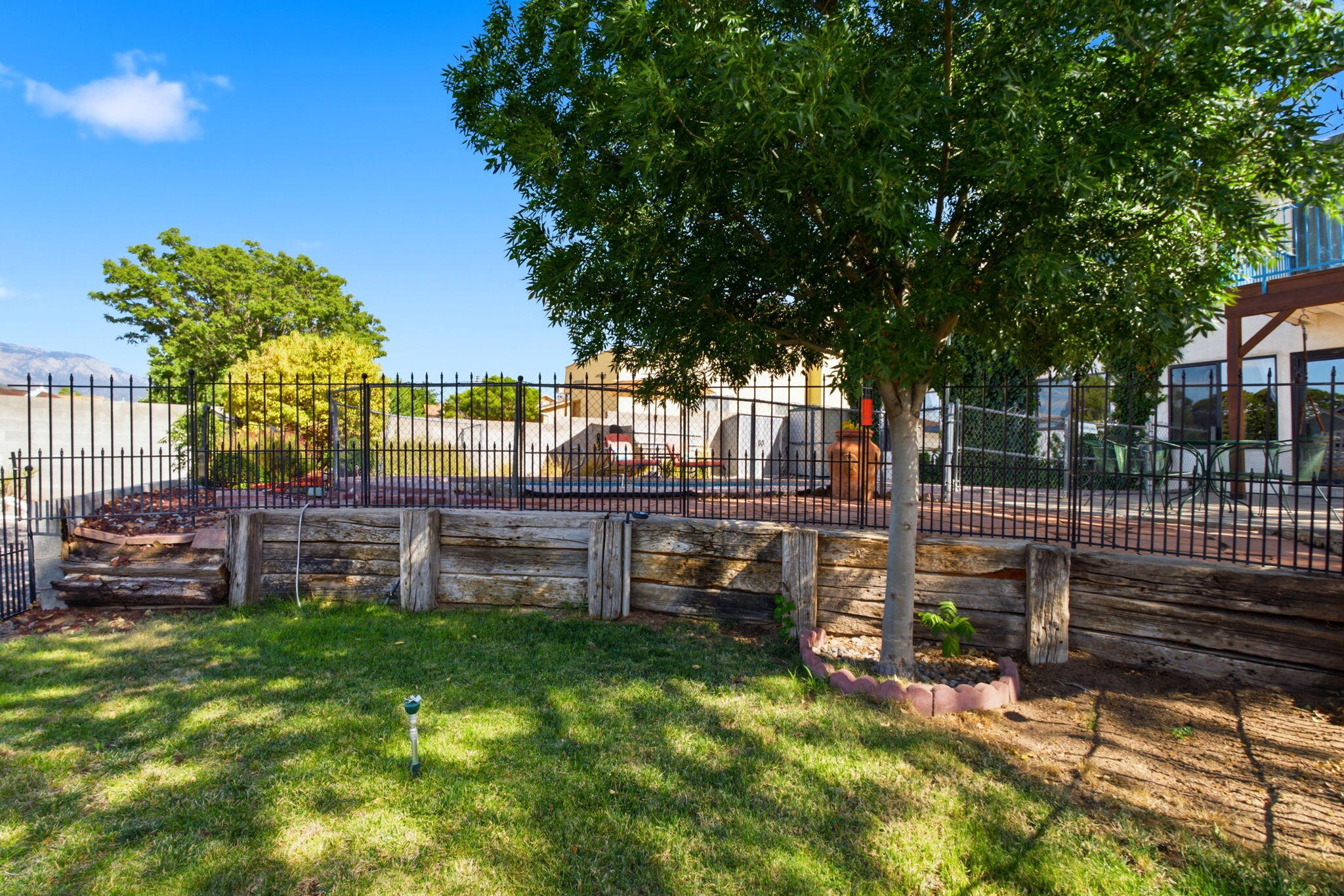 Photo 8 — 6845 Vivian Drive NE