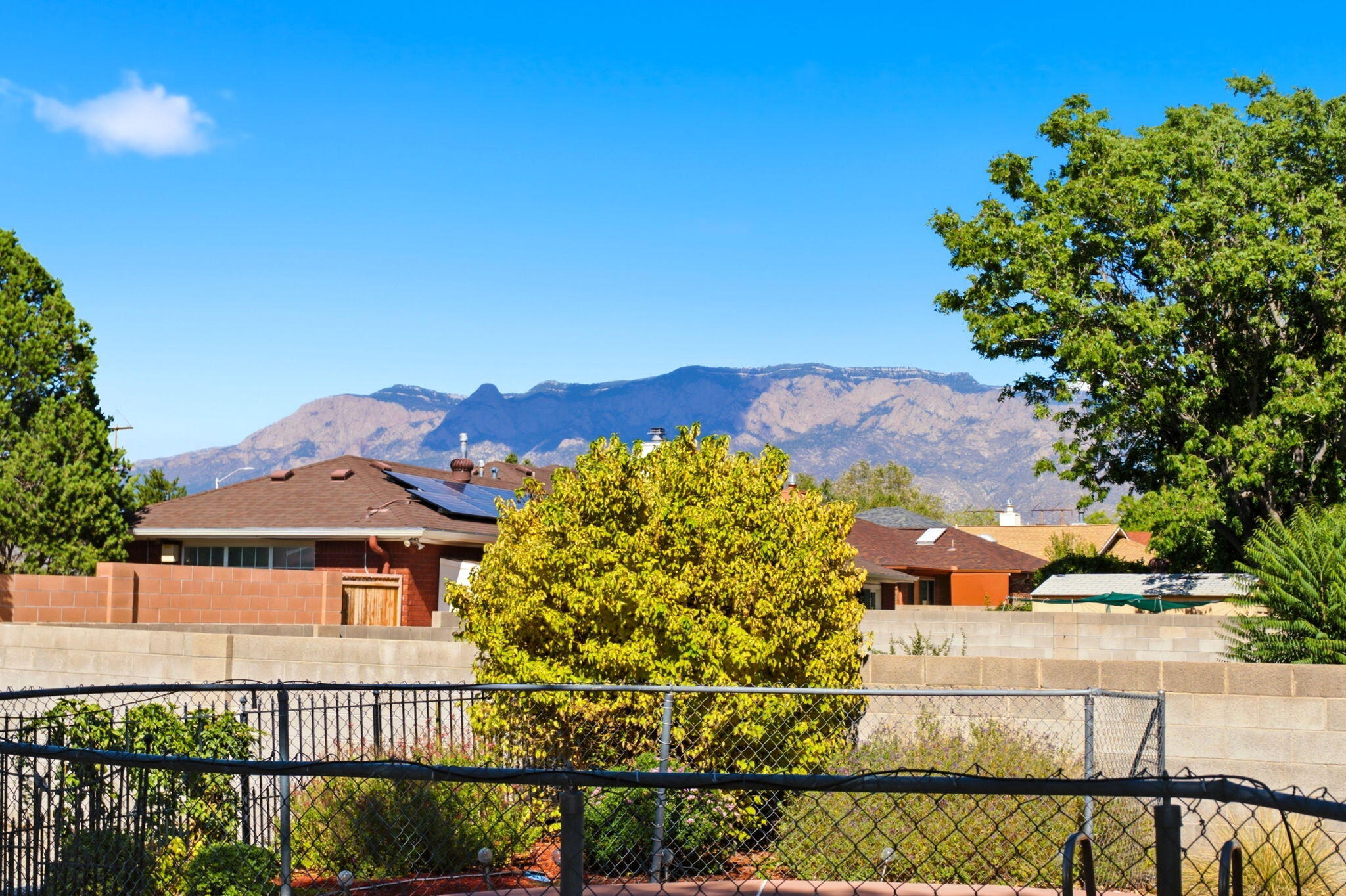 Photo 11 — 6845 Vivian Drive NE