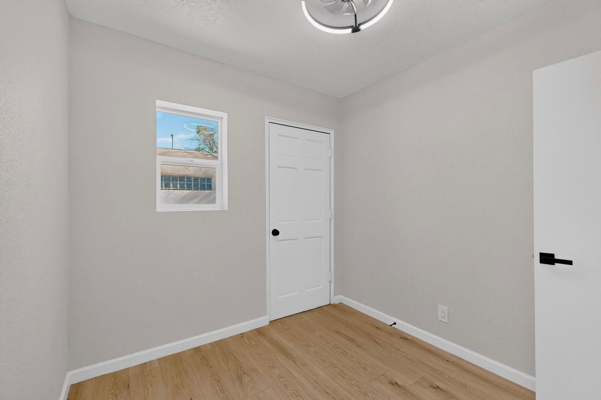 Photo 5 — 2503 Cardenas Drive NE