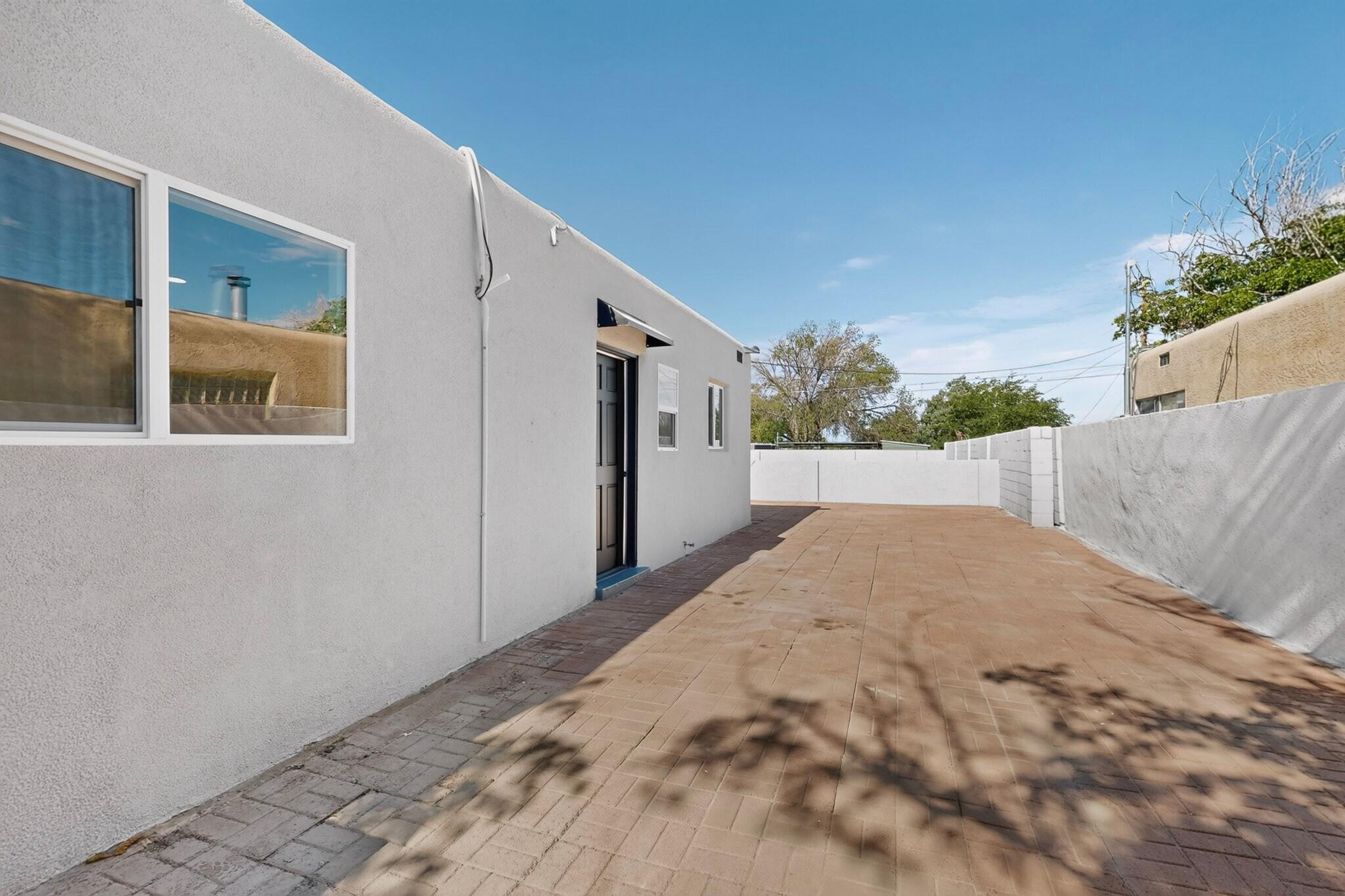 Photo 10 — 2503 Cardenas Drive NE