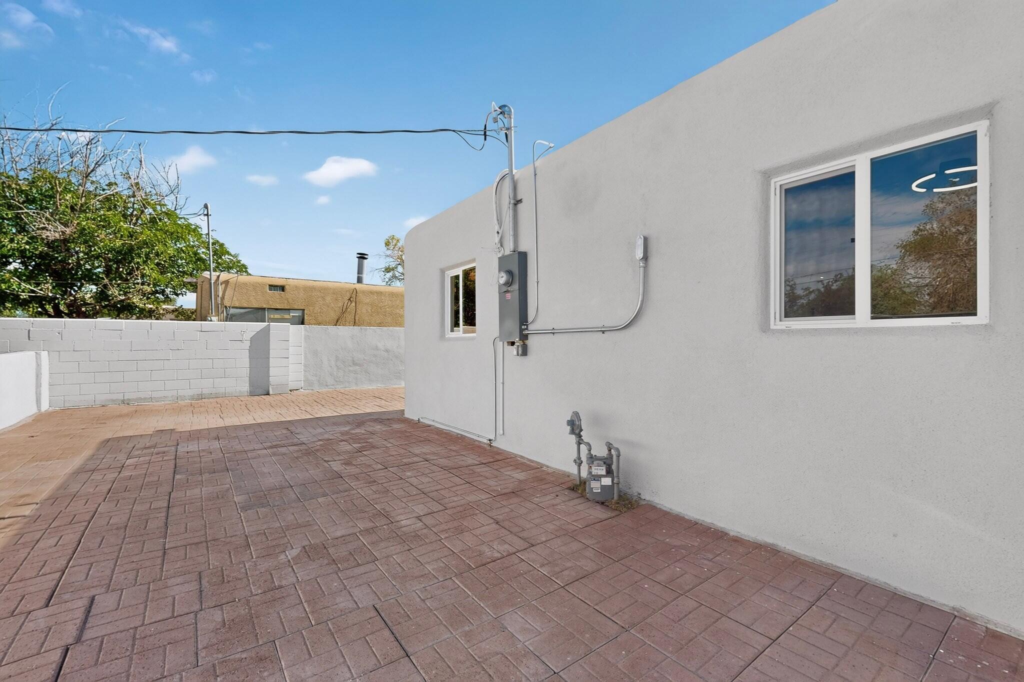 Photo 11 — 2503 Cardenas Drive NE