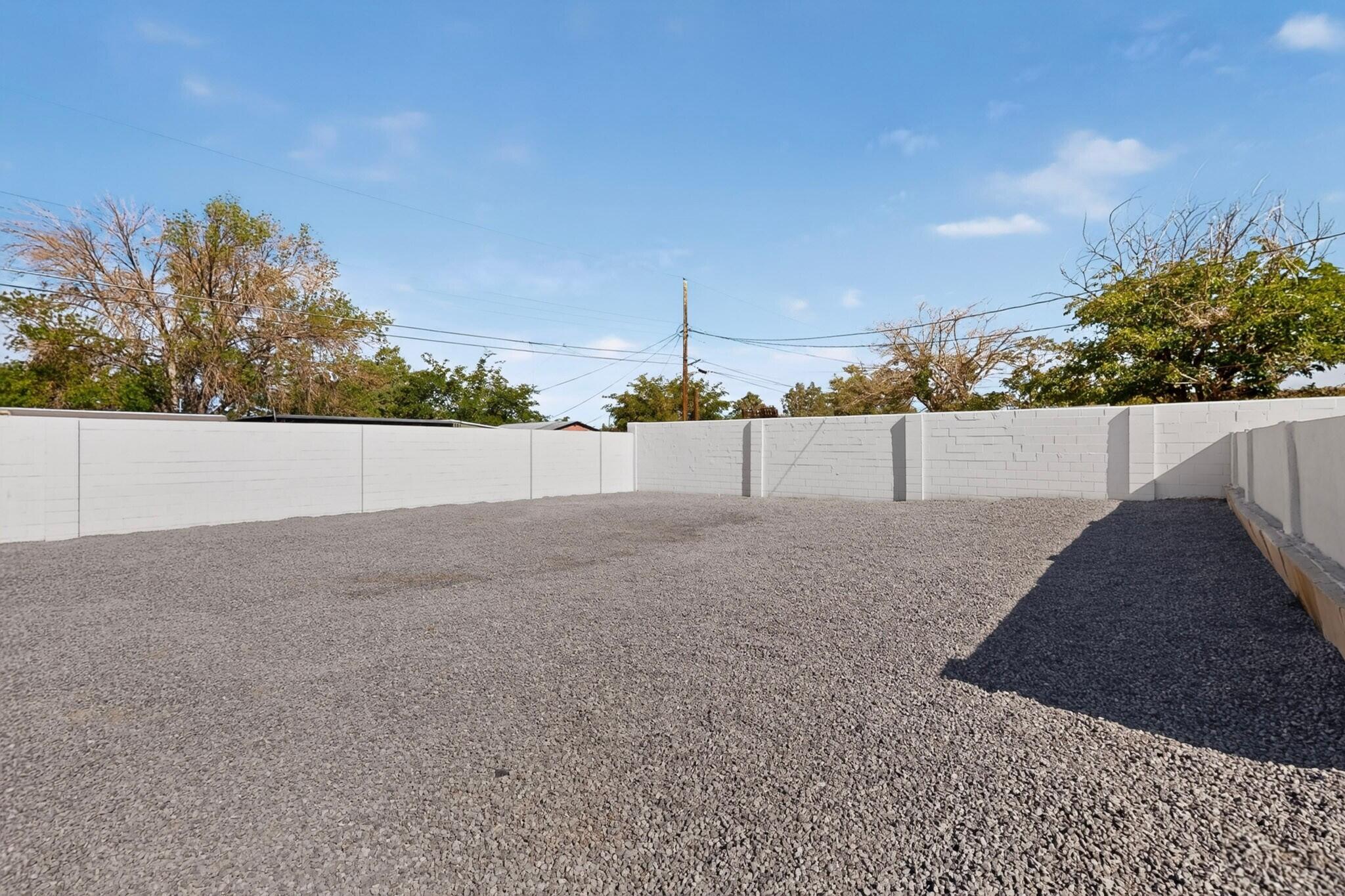 Photo 15 — 2503 Cardenas Drive NE