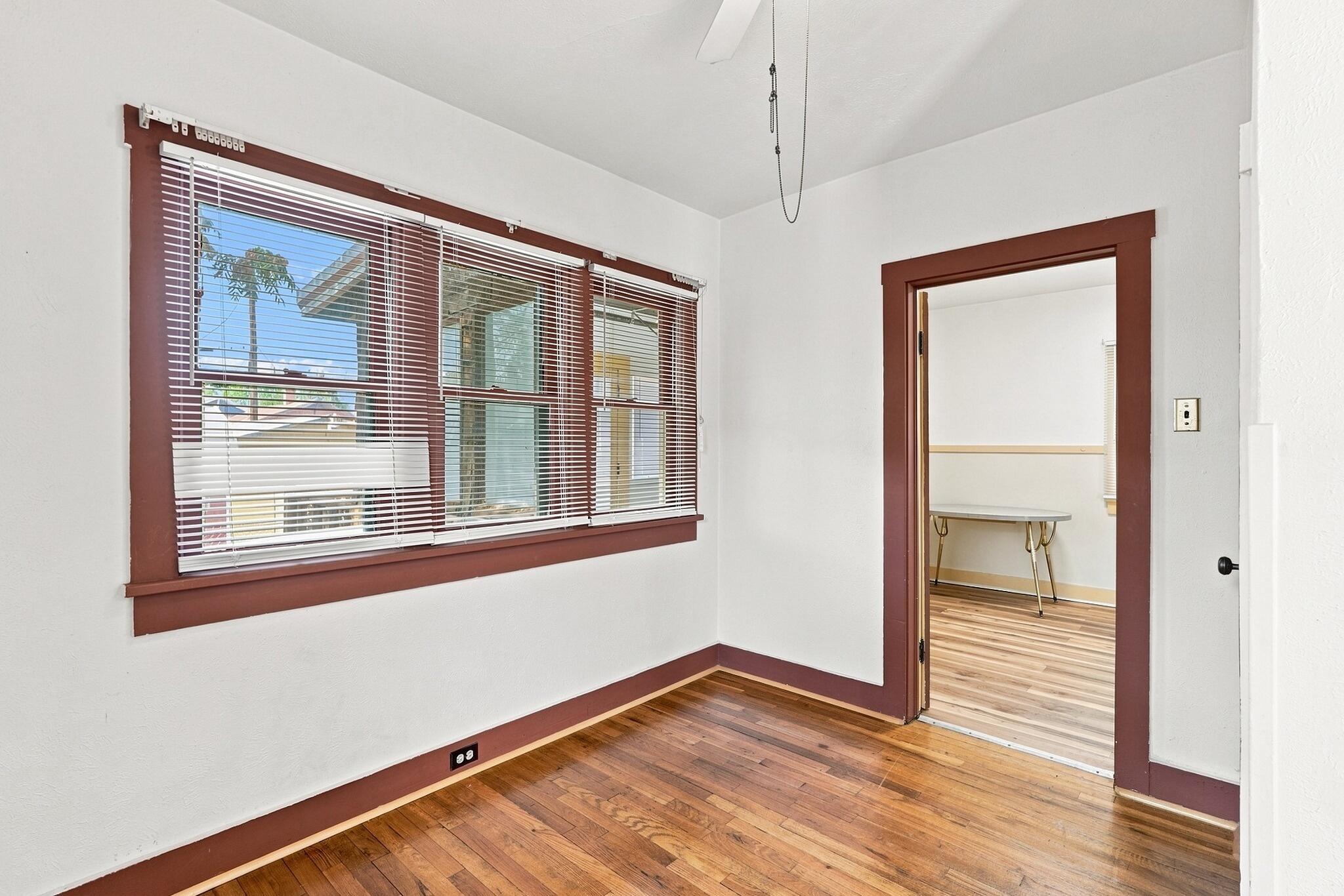 Photo 8 — 718 Coal Avenue SW